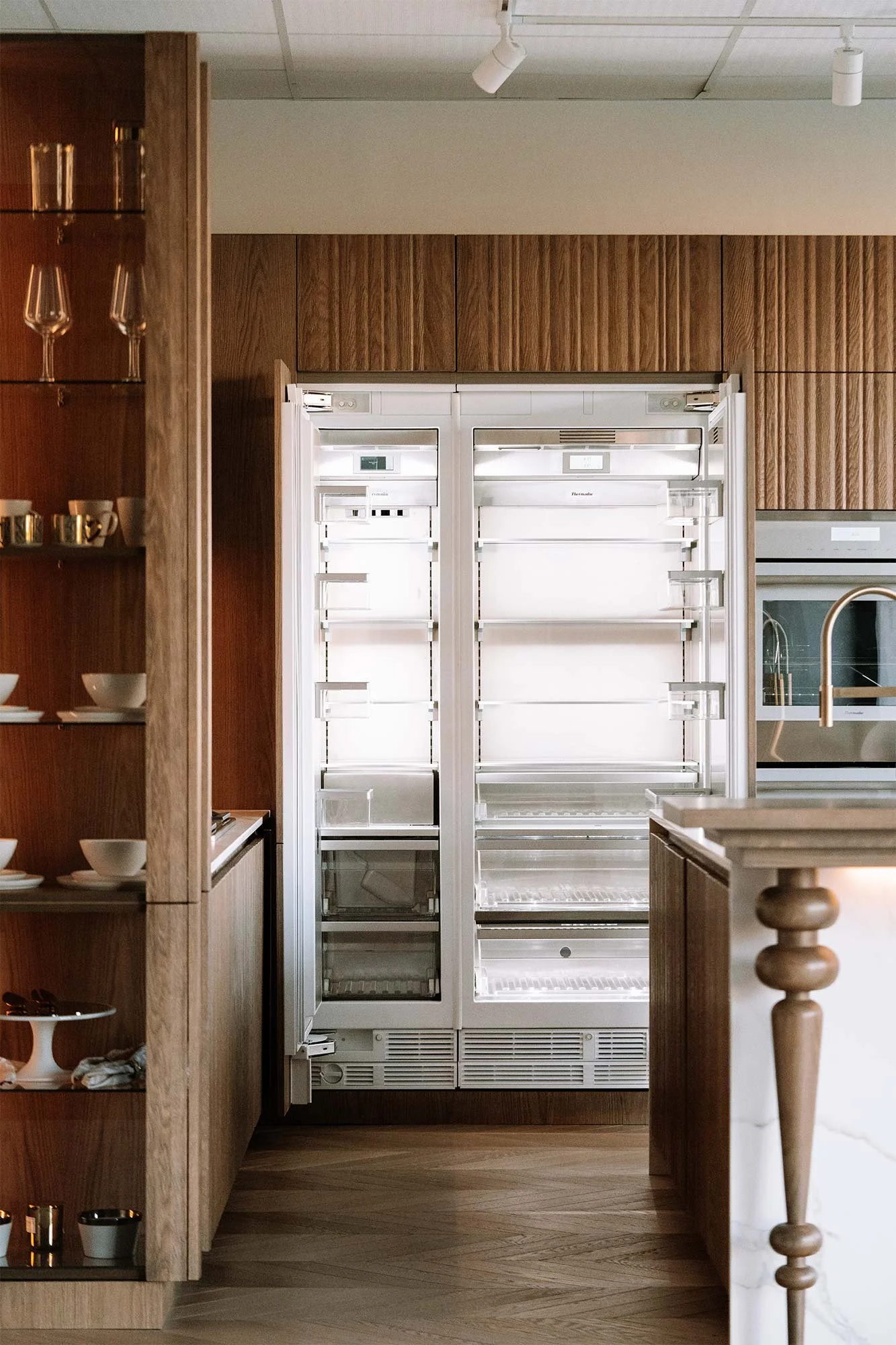 Thermador Integrated Refrigerator