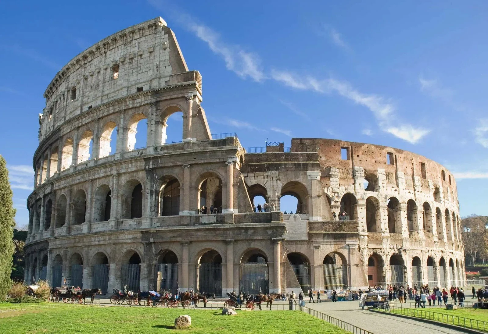 Colosseum-Rome-Italy-ezgif.com-webp-to-jpg-converter.jpg