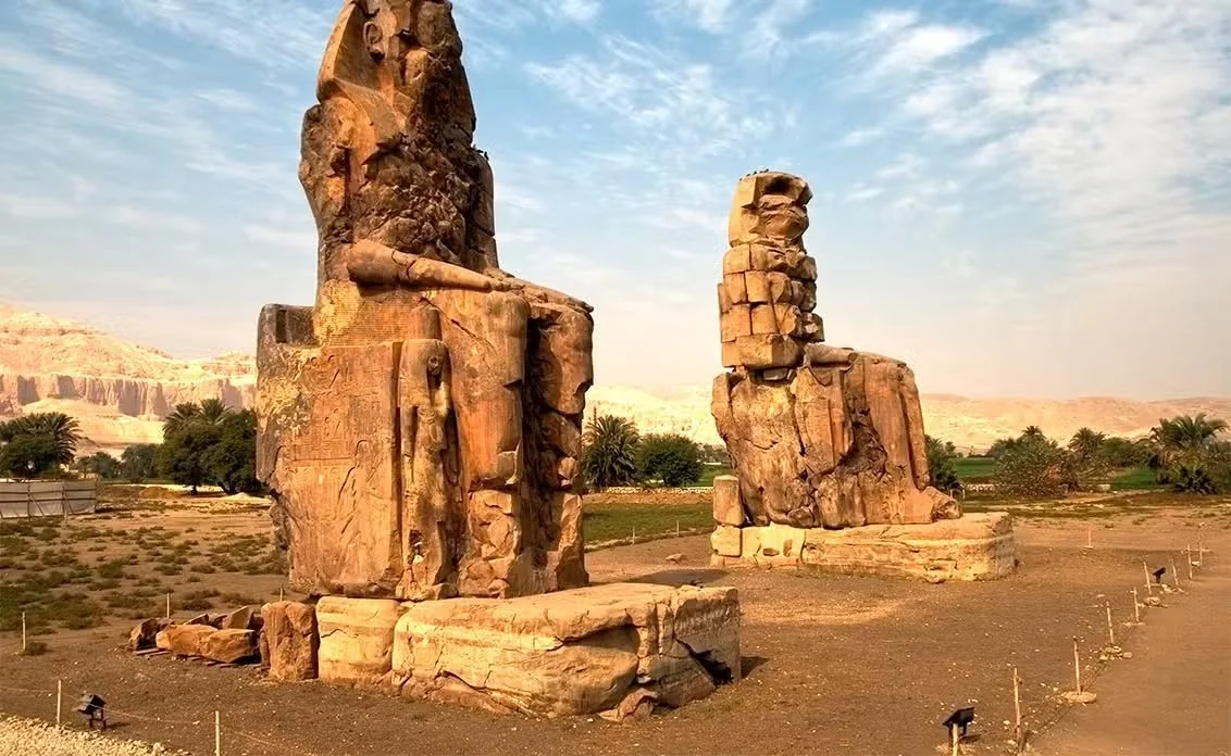 colosos-de-memnon.jpg
