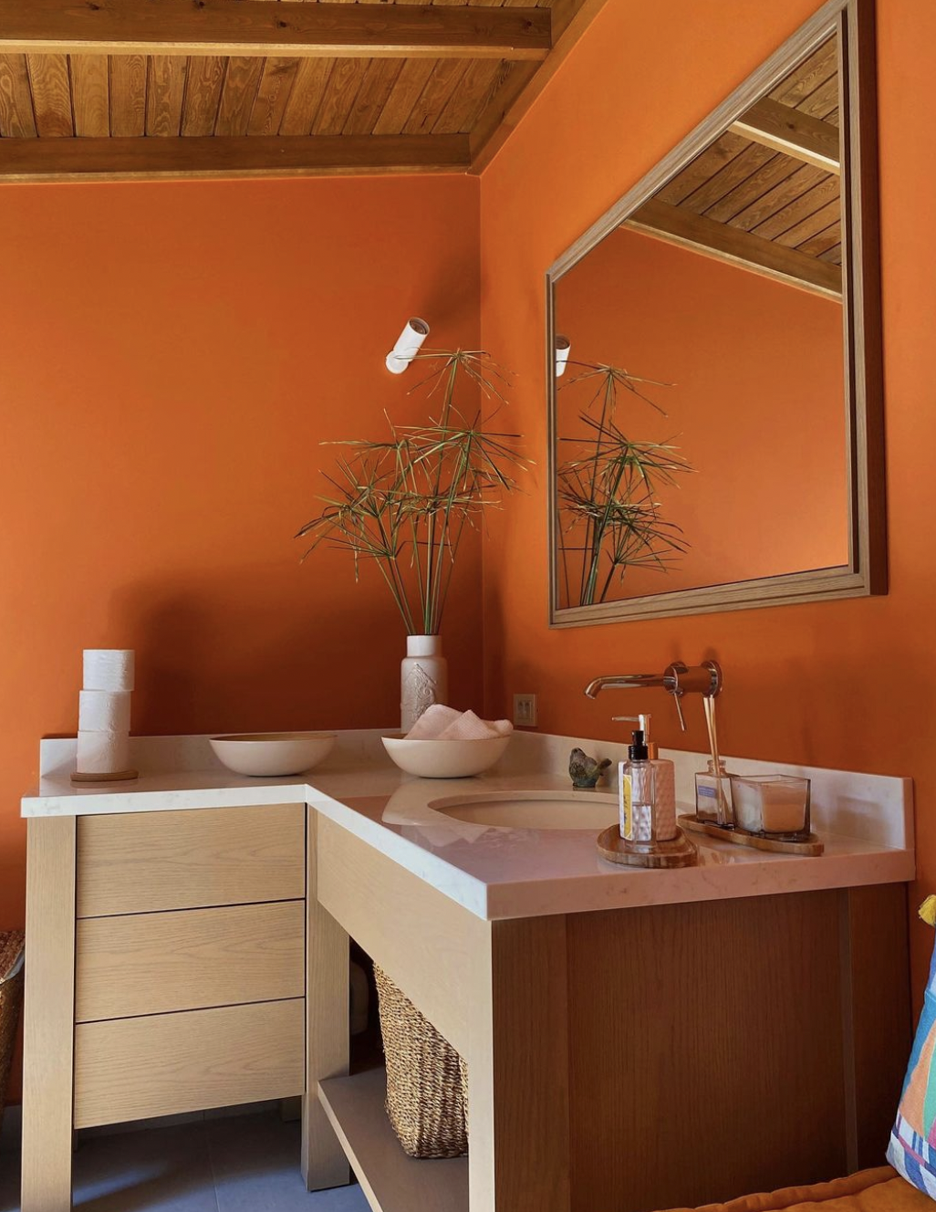 Breaking Boundaries: The Art of Using Color in Interior Renovations