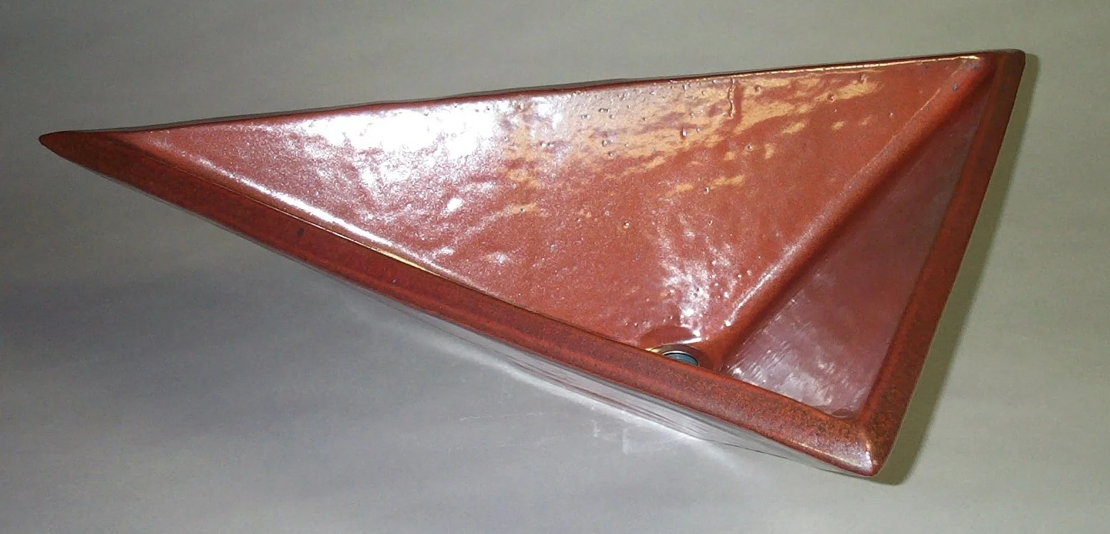 TriangularSinkDisplay.JPG