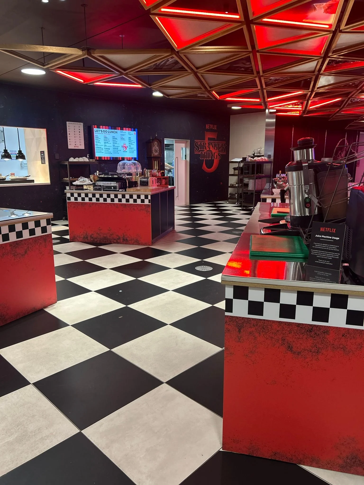 Netflix x Stranger Things