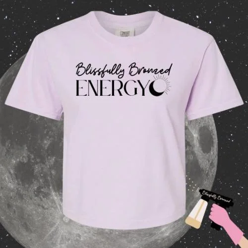 Big glow energy only. 🌝
This season’s tee is a little piece of the energy I’ve been feeling — grounded, radiant, and full of moonlight ✨
Tomorrow is a full moon — the full moon reminds us to release, recharge, and glow brigh