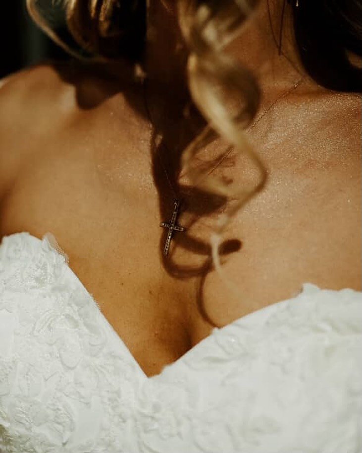 Something glow-worthy is coming&hellip; ✨ Announcement tomorrow, stay tuned!

Holidays incoming, tans glowing, candy flowing ~
Happy Halloween &mdash; stay safe &amp; blissful❤️&zwj;🔥

Bride glow pictured &mdash; can we take a moment?! 🤍
📸: @jewel