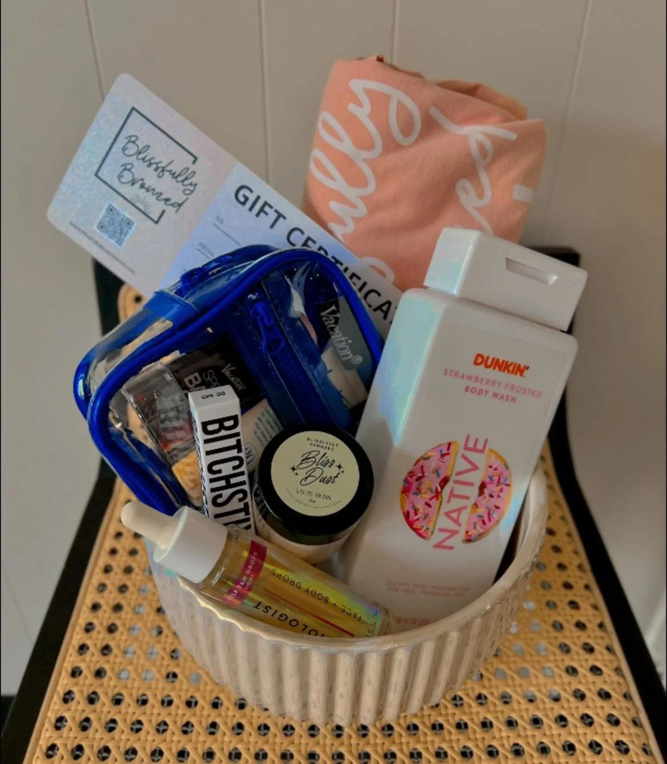 NEW YEAR GIVEAWAY

✨New year. Fresh glow. Big Bliss energy.⚡️

I&rsquo;m kicking off 2026 with a seriously good glow-up giveaway packed with some of my absolute favorites &mdash; including a FREE spray tan.

To enter:
&bull; Follow @blissfullybronzed