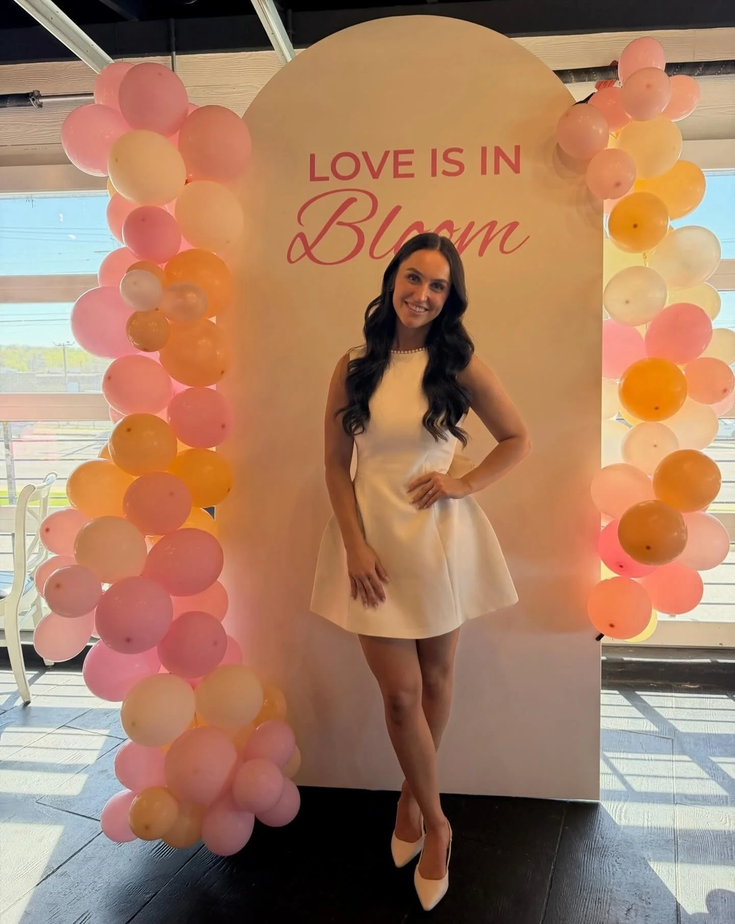 Love is in bloom&hellip; and so is this TAN 🌸🔥
Serving bridal shower glow now, bridal goddess in May.

#blissfullybronzed #weddingspraytan #baltimorespraytan