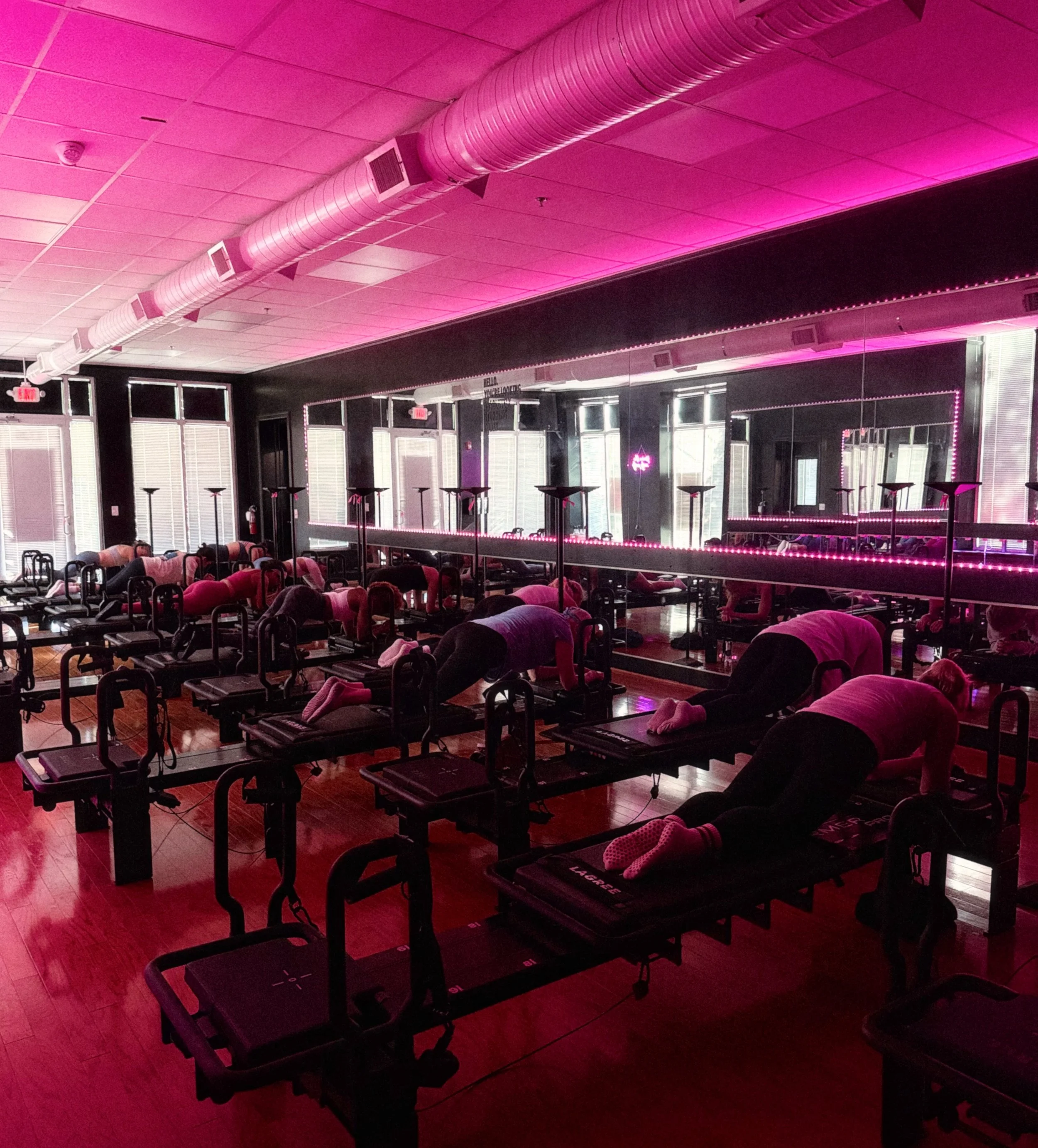 Did you know we still offer your first re+forme class for FREE!? 💖 If you&rsquo;ve been wanting to try us out, take this is your sign! 

Use the code WELCOME for a drop-in class on our website! DM us with any questions! 😊💖