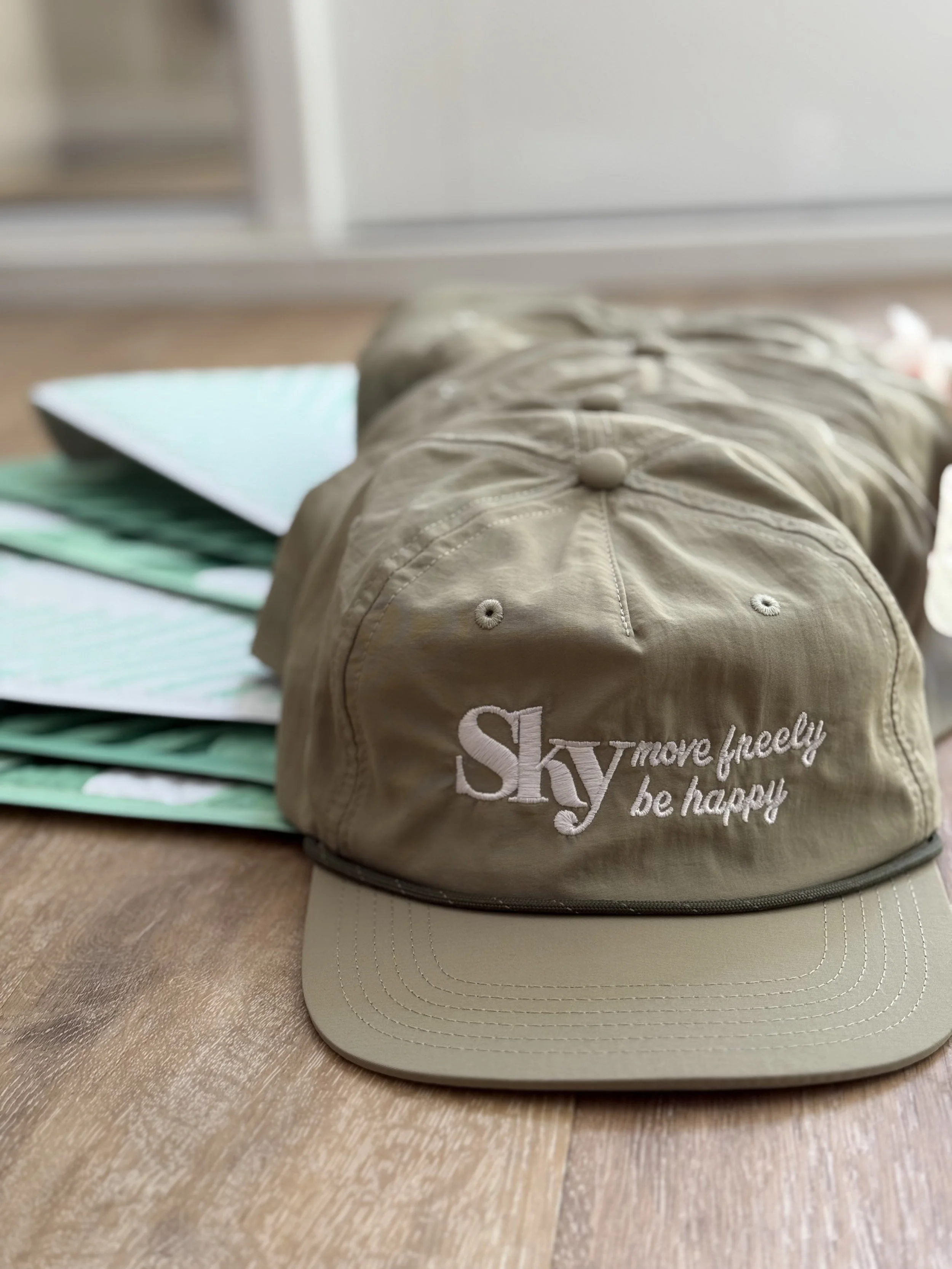 Move Freely Be Happy Rope Hat
