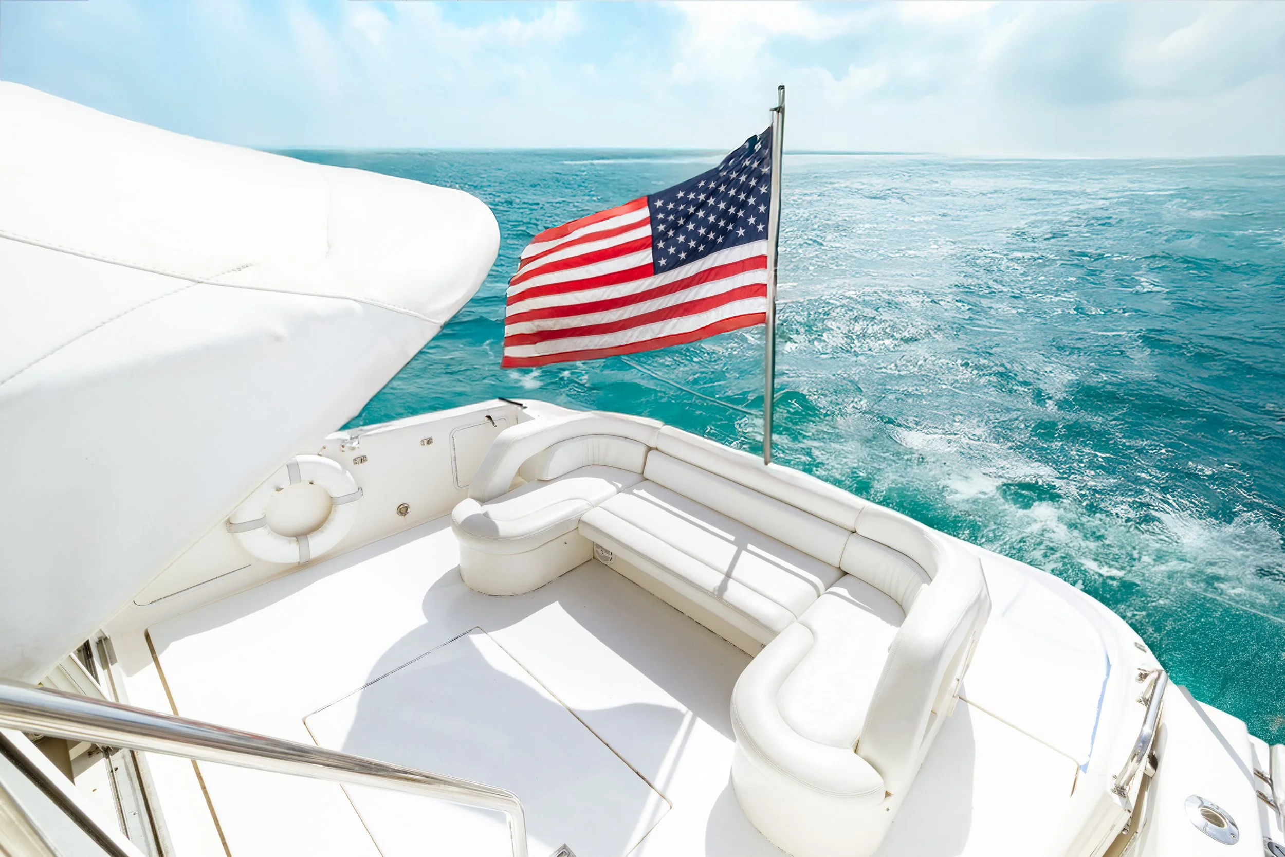 Private ash scattering ceremony on San Diego Bay – Gold Coast Yacht Charters departing from Safe Harbor Sunroad Marina on Harbor Island