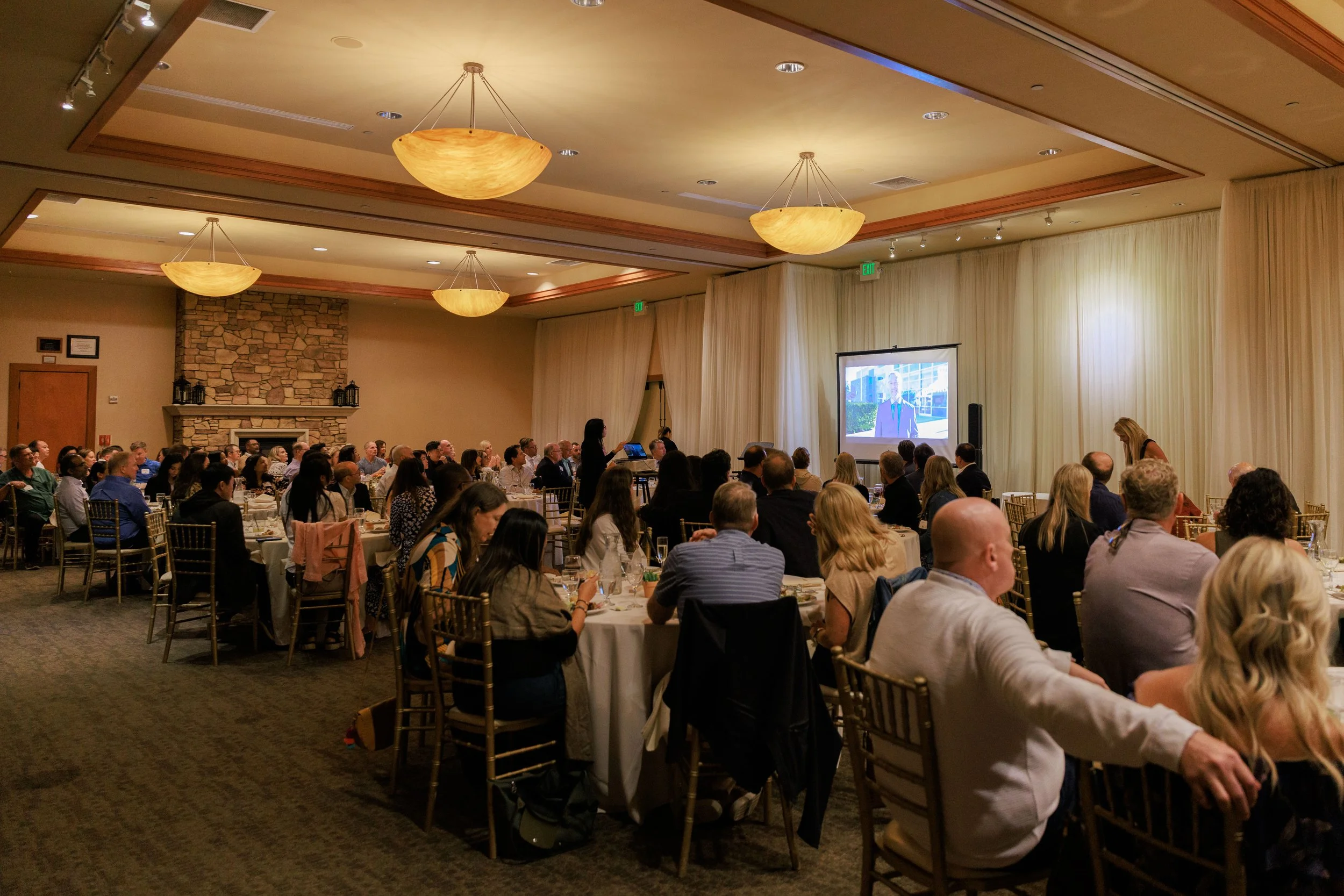 Donor Dinner Night 2024C18A2305.jpg