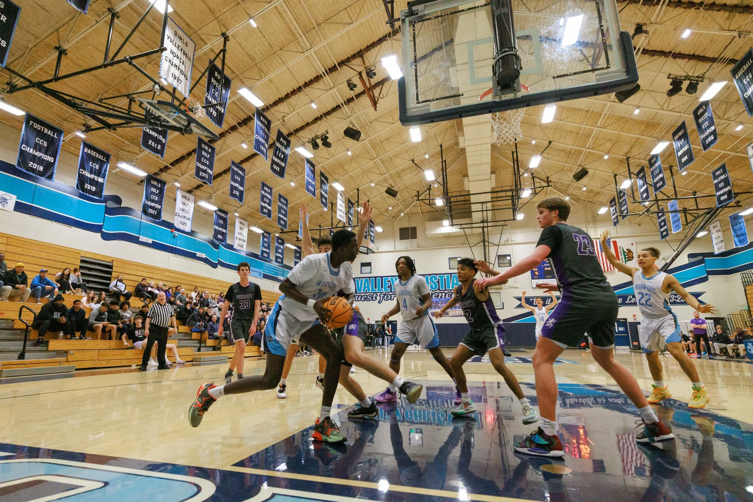 Men's Basketball 20247360_.jpg