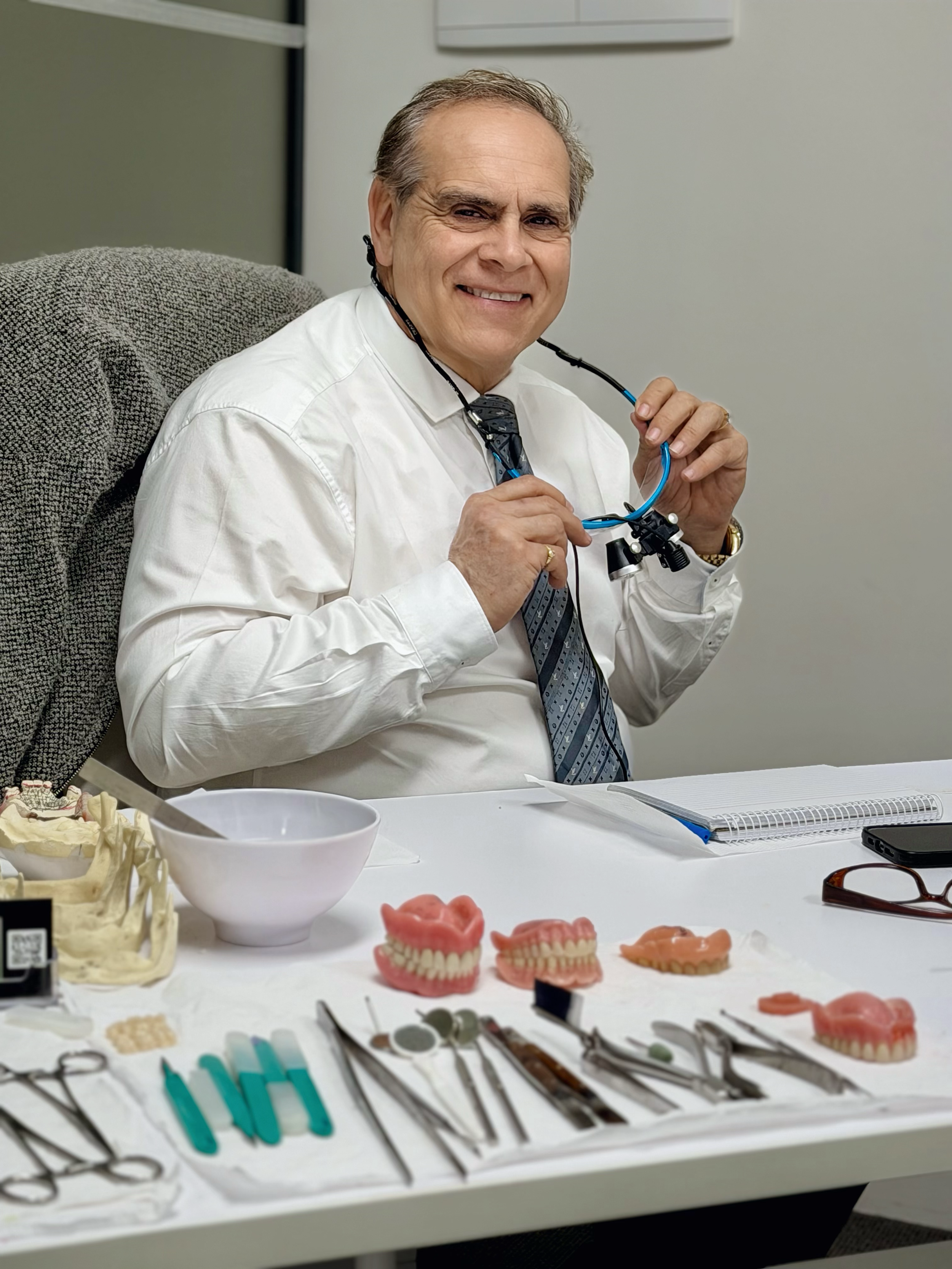 Dr Riggio, our registered dental prosthetist and dental practitioner, is all smiles today because he simply loves helping his patients smile again!

At SIDISoinix, providing thoughtful, high-quality care is our passion. With 40 years of clinical expe