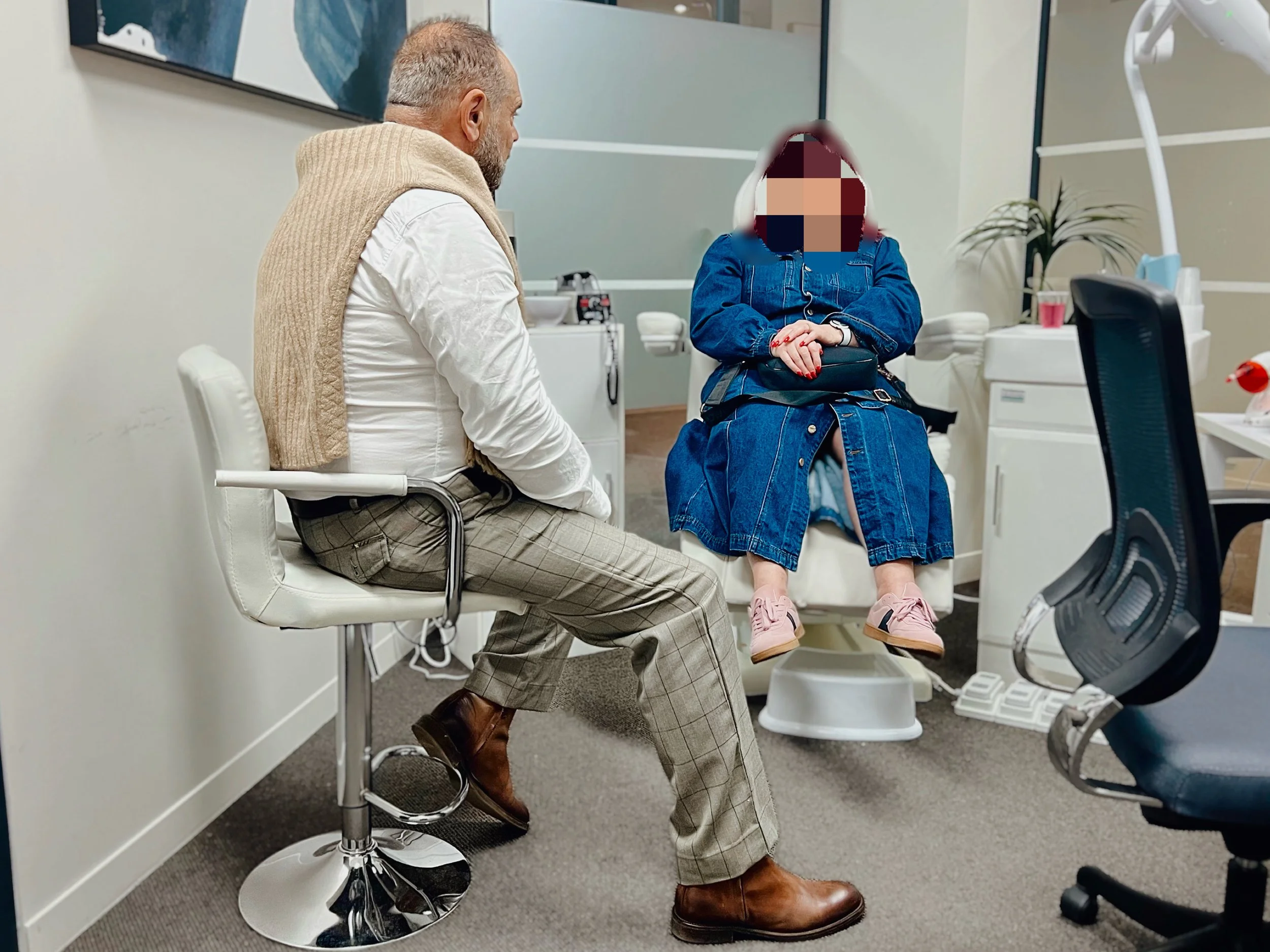 Personalised denture consultation Melbourne

Every journey begins with a conversation. Dr. Sebastian Riggio takes the time to understand the unique goals of every patient at our Preston boutique, ensuring a custom result that fits your lifestyle