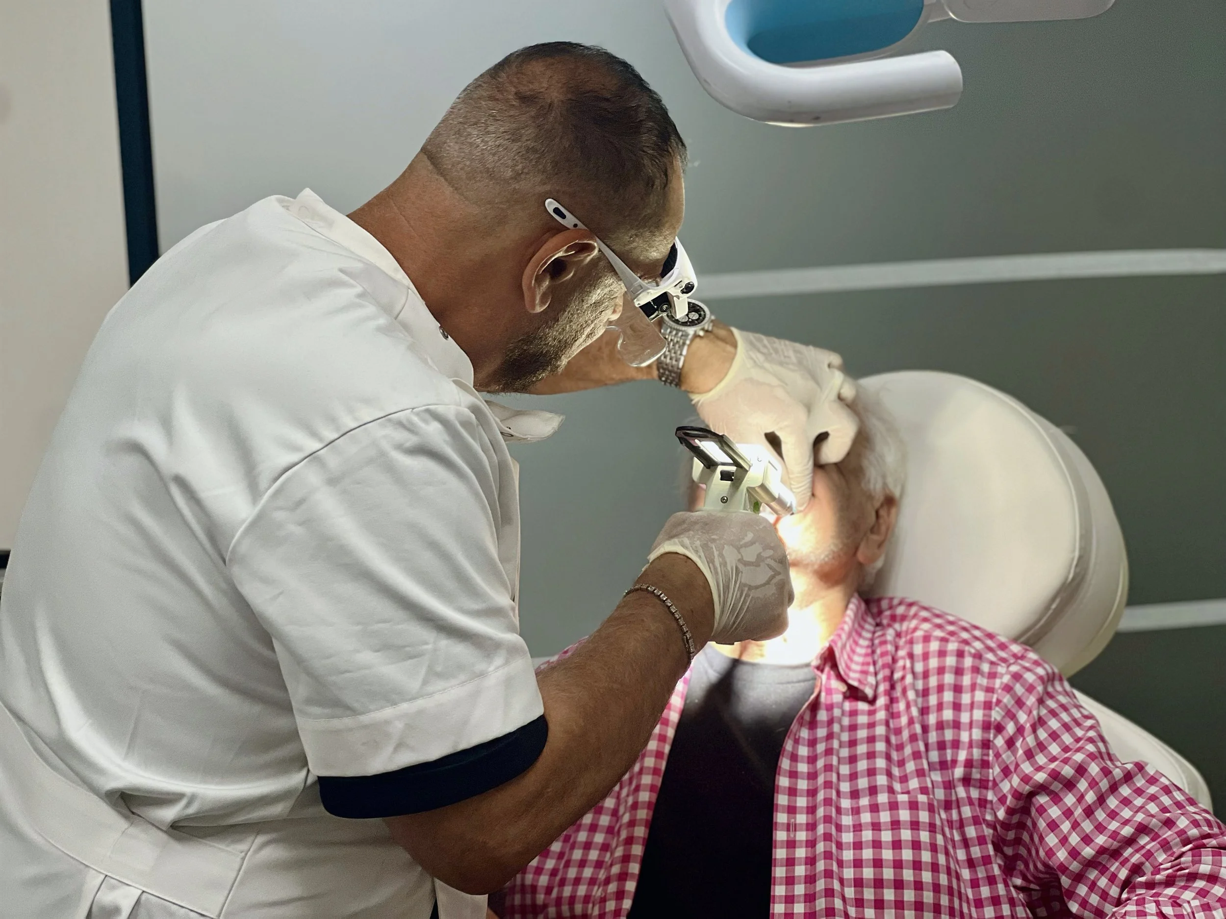 Clinical denture bite registration and relining process for improved fit and comfort at SIDISonix Denture Boutique Melbourne