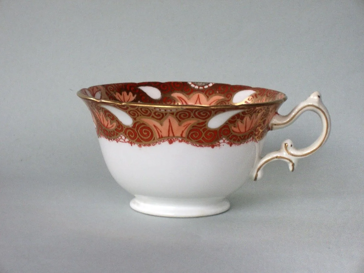 ROYAL 01 Tea Cup.jpg