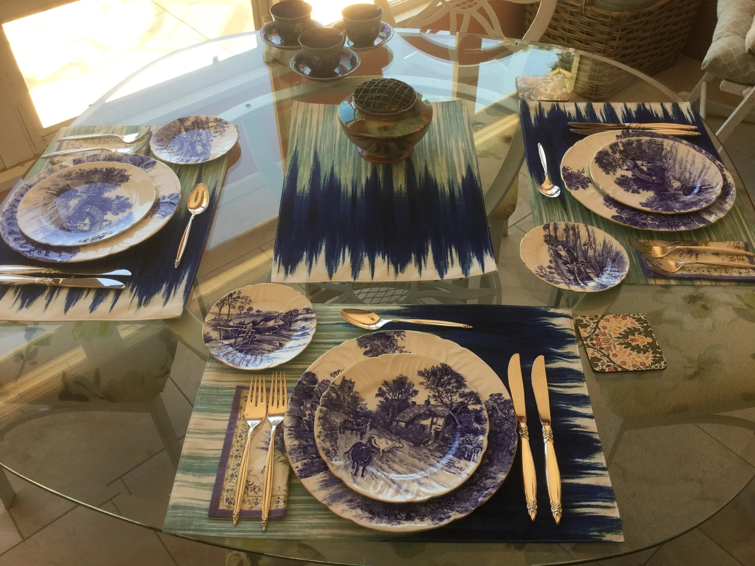 Shelley Glorious Devon Pattern #12734 with Scottish Motto cups