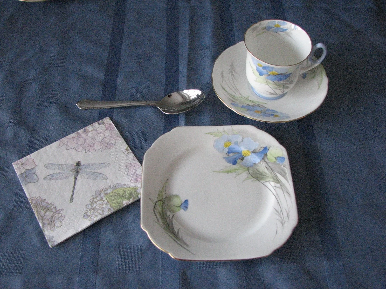 Blue Poppy Dessert. Shelley Blue Poppy Pattern #12333