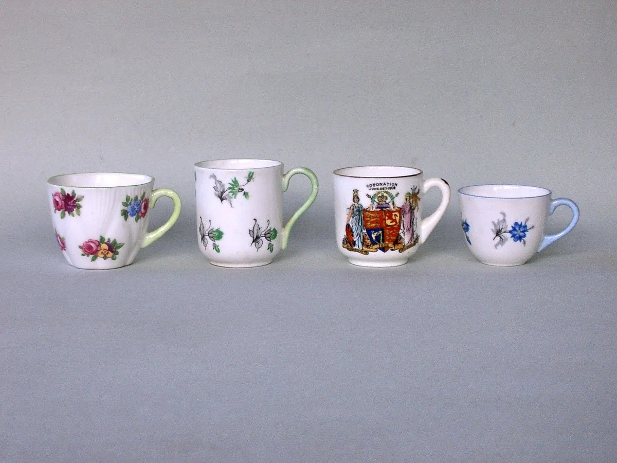 MINIATURE 01 Cups (Dainty, Cant.Gem, West.).jpg