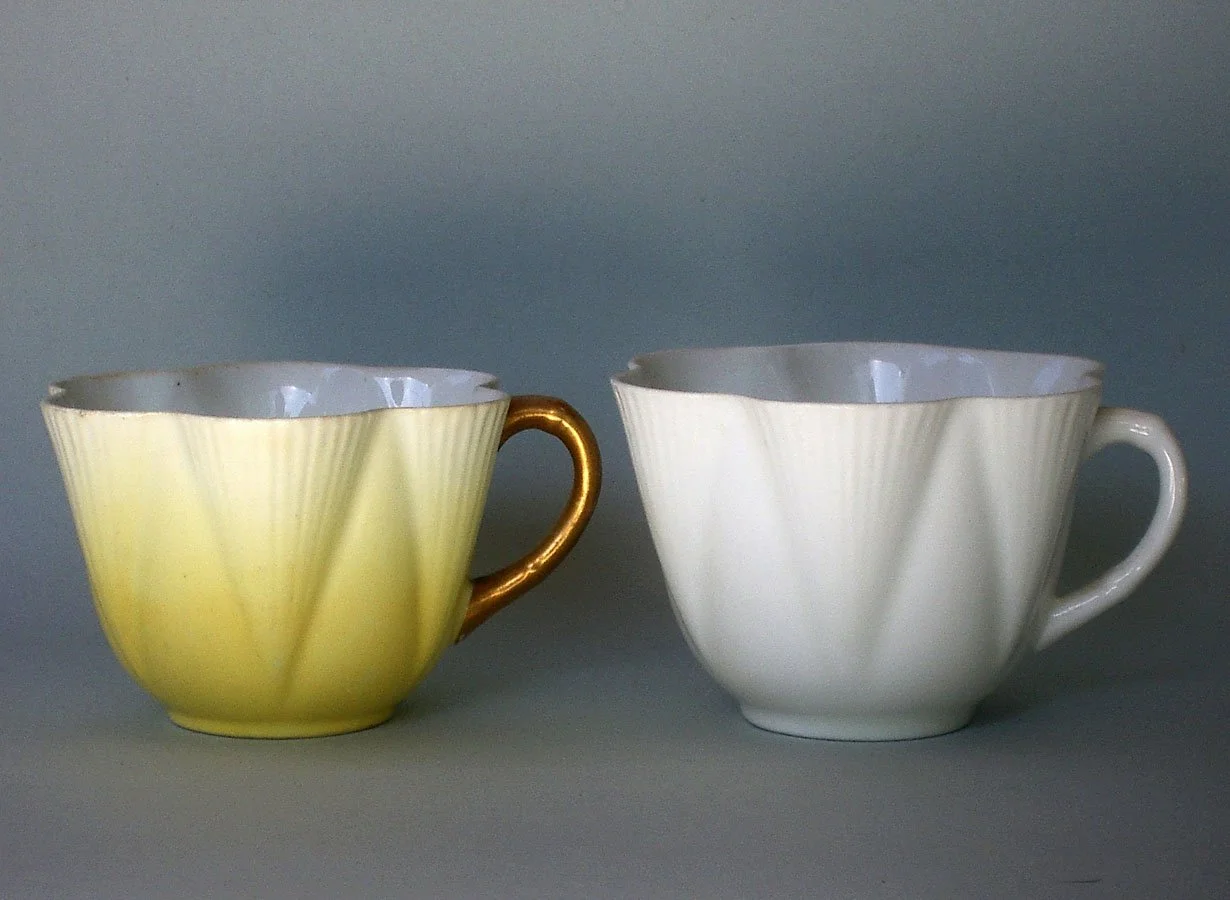 DAINTY Teas W'man(L) &Shelley(R).jpg