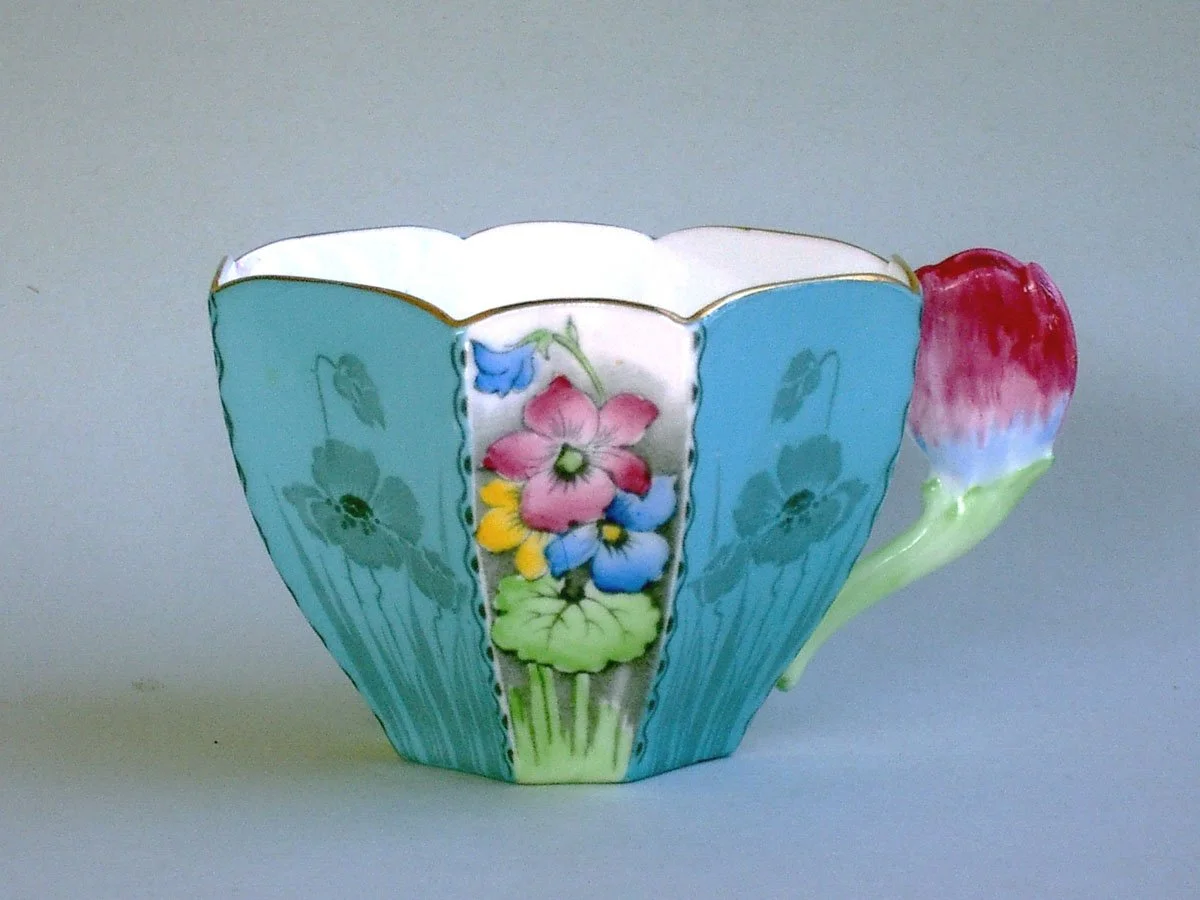 QUEEN ANNE 10 Tea Floral Handle.jpg