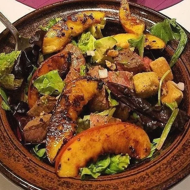 SteakAndGrilledPeachPecanSalad