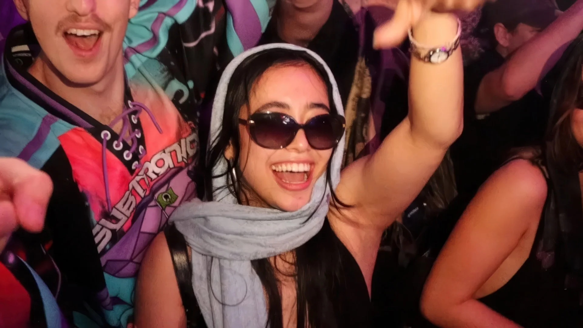 horizontal crowd girl-gigapixel-low resolution v2-1x.jpg