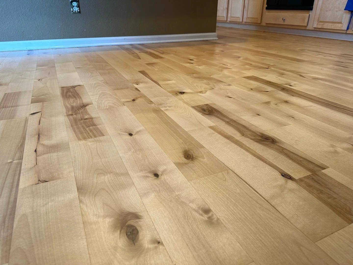 Beautiful silver maple floors! #hardwoodfloors #highlandsranchcolorado #littletoncolorado #castlepinescolorado