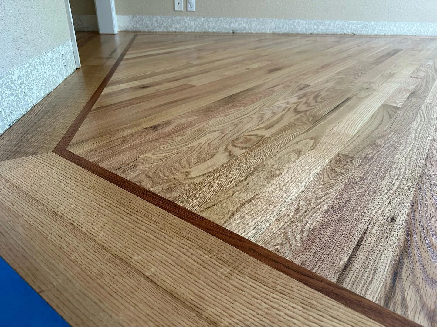 Super fun small project for one of my favorite customers. Hope you enjoy it guys!! #highlandsranchcolorado #castlepines #castlerockcolorado #littletoncolorado #customwoodfloors #hardwoodfloors