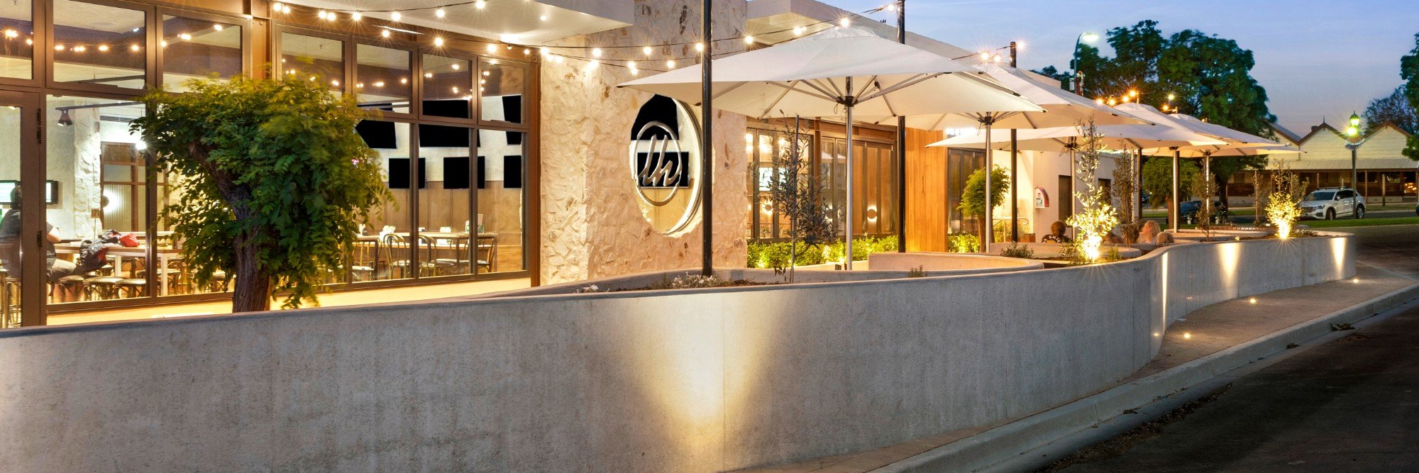 Loxton-Hotel-Alfresco-MKB-Portfolio-Facade.jpeg