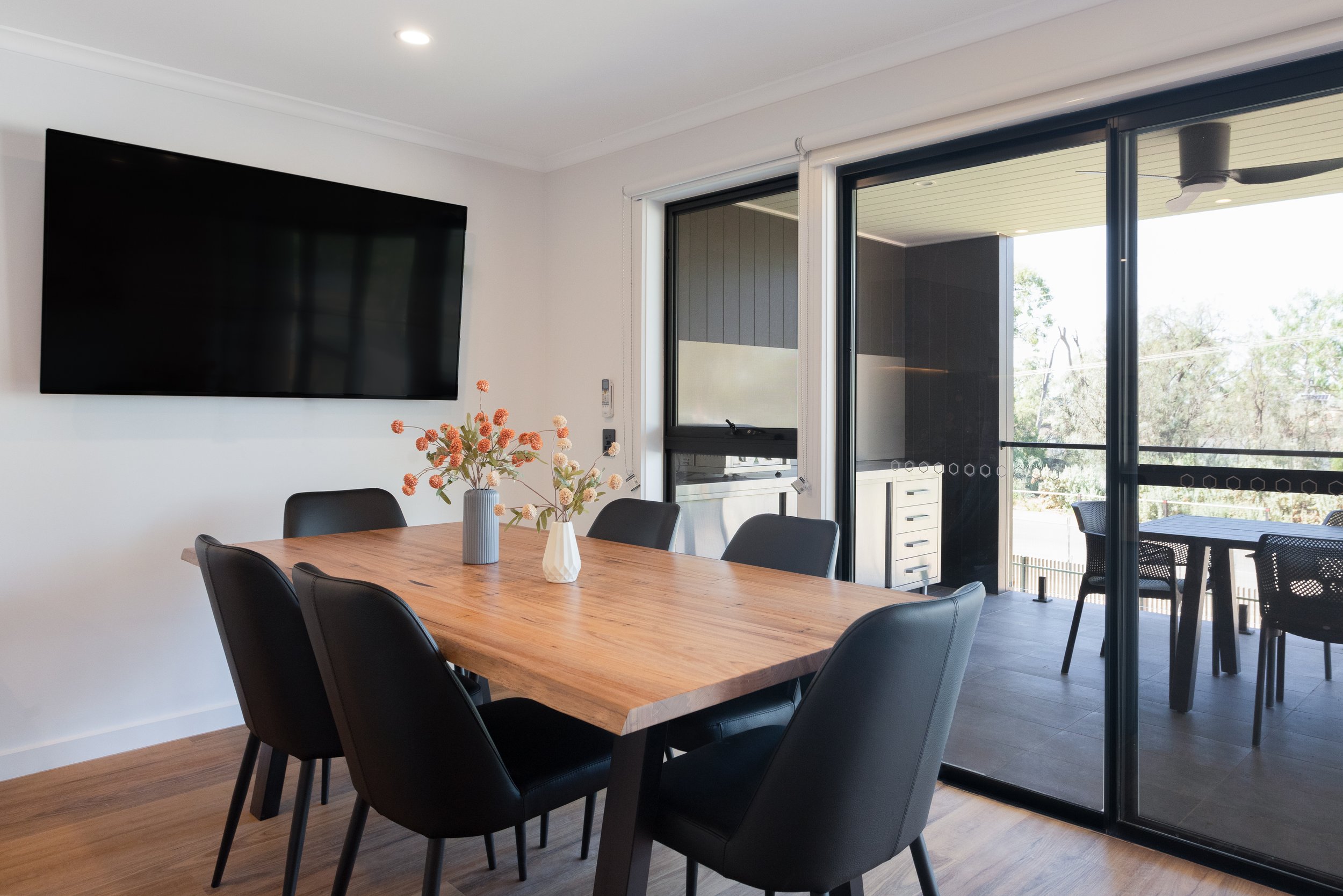 Michael-Kregar-Building-Portfolio-Berri-Riverside-Holiday-Park-Dining.jpg