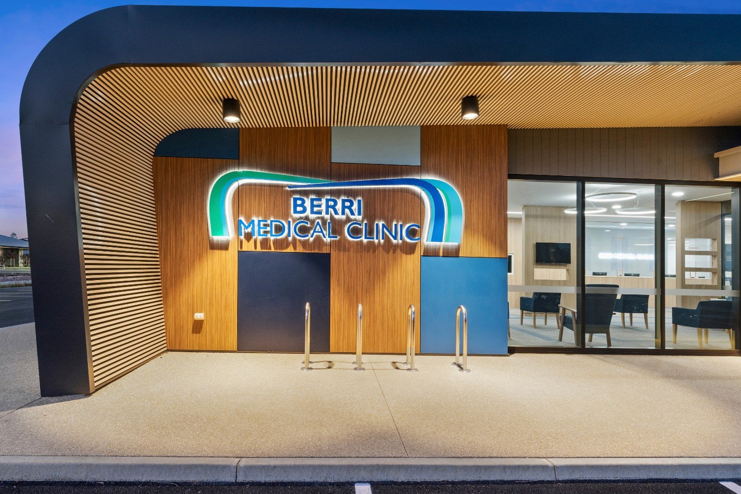 Michael-Kregar-Commercial-Builder-Berri-Medical-Centre-Exterior-Signage.jpeg