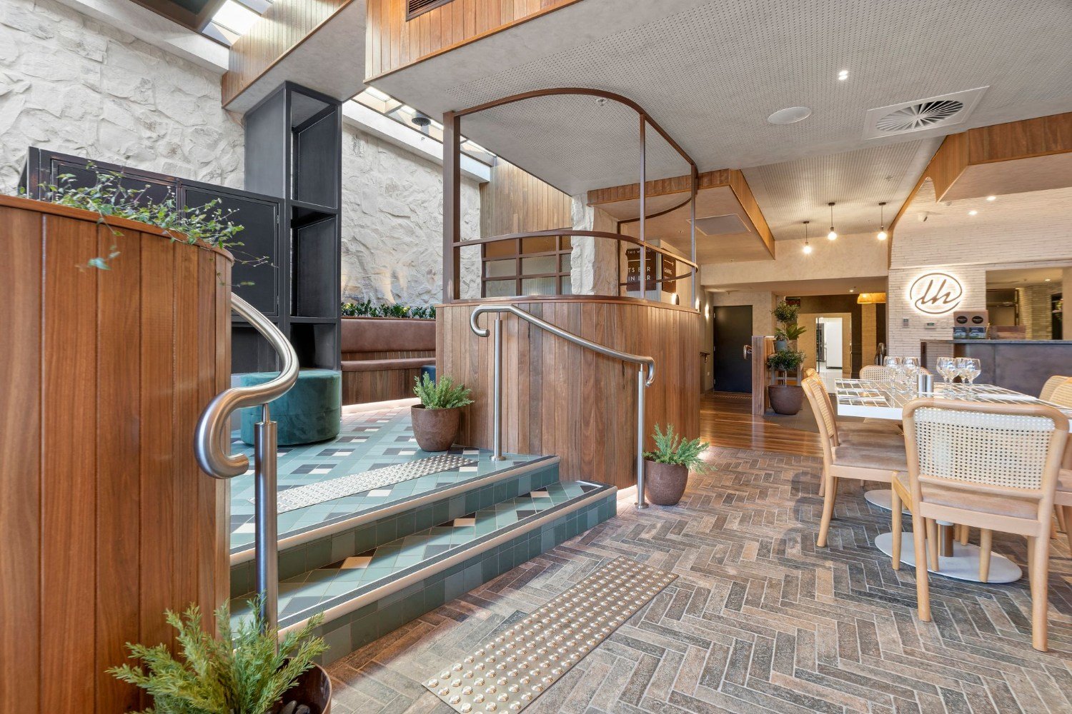 Michael-Kregar-Commercial-Builder-Loxton-Hotel-Stair.jpeg
