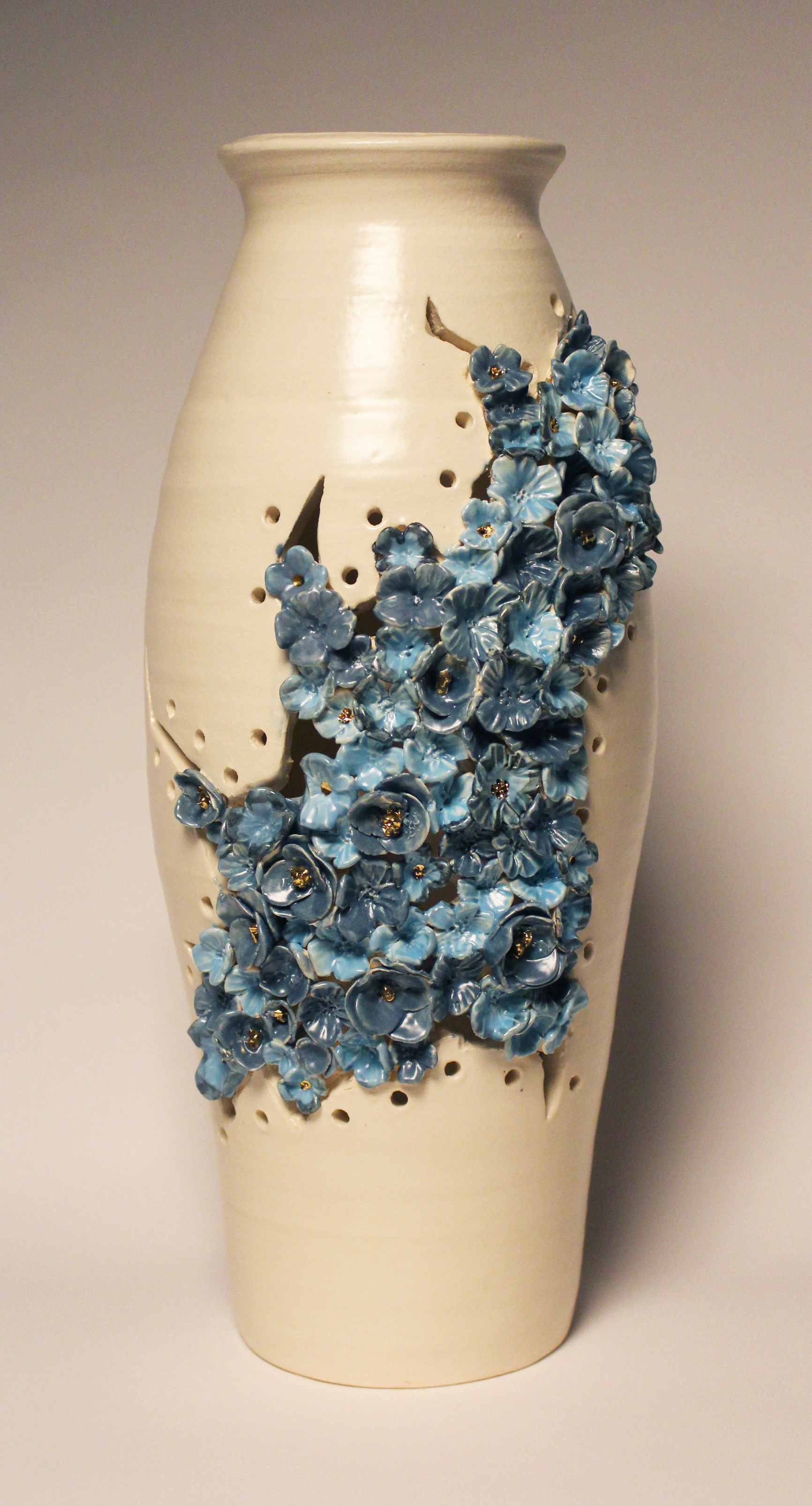 ART3120 Large Thrown Vase with Sculpted Flowers.png