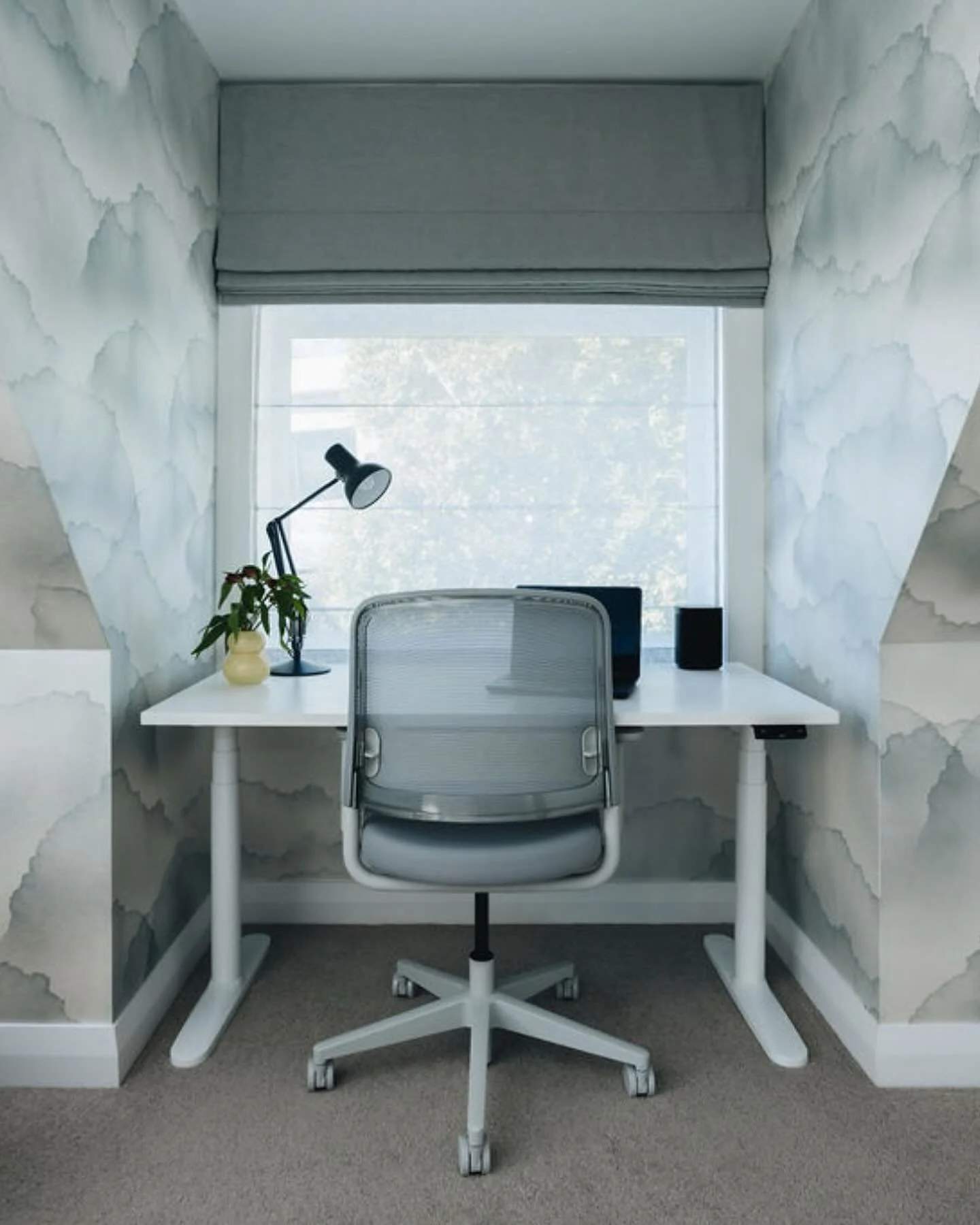 Life admin done and a moment to think. Imagine!

A small yet mighty area our clients often ask us to accommodate is some sort of desk space. 

This might be a full home office, a WFH zone or, at its most minimal, a home admin centre (as in laptop, ch
