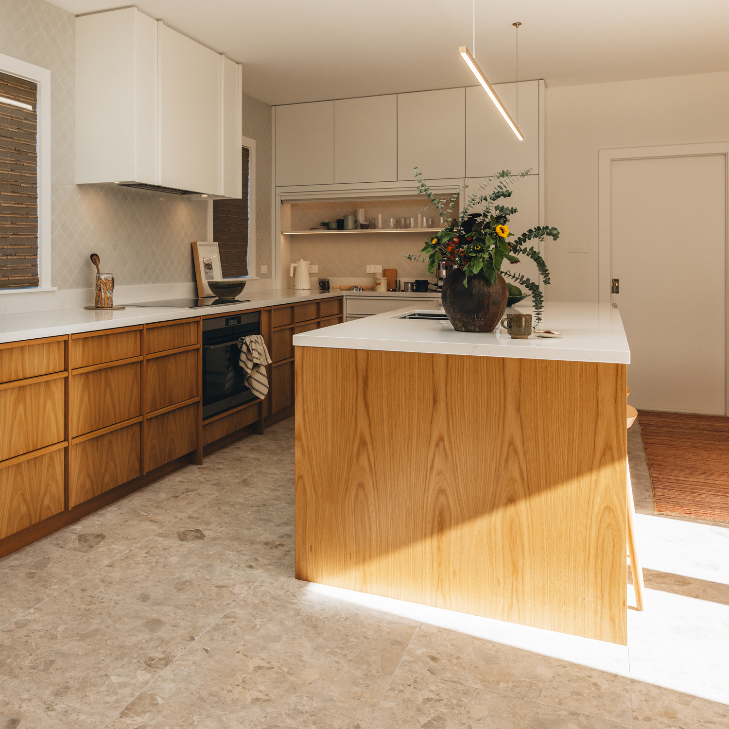 11-woburn-kitchen-timber-island-white-benchtop.png