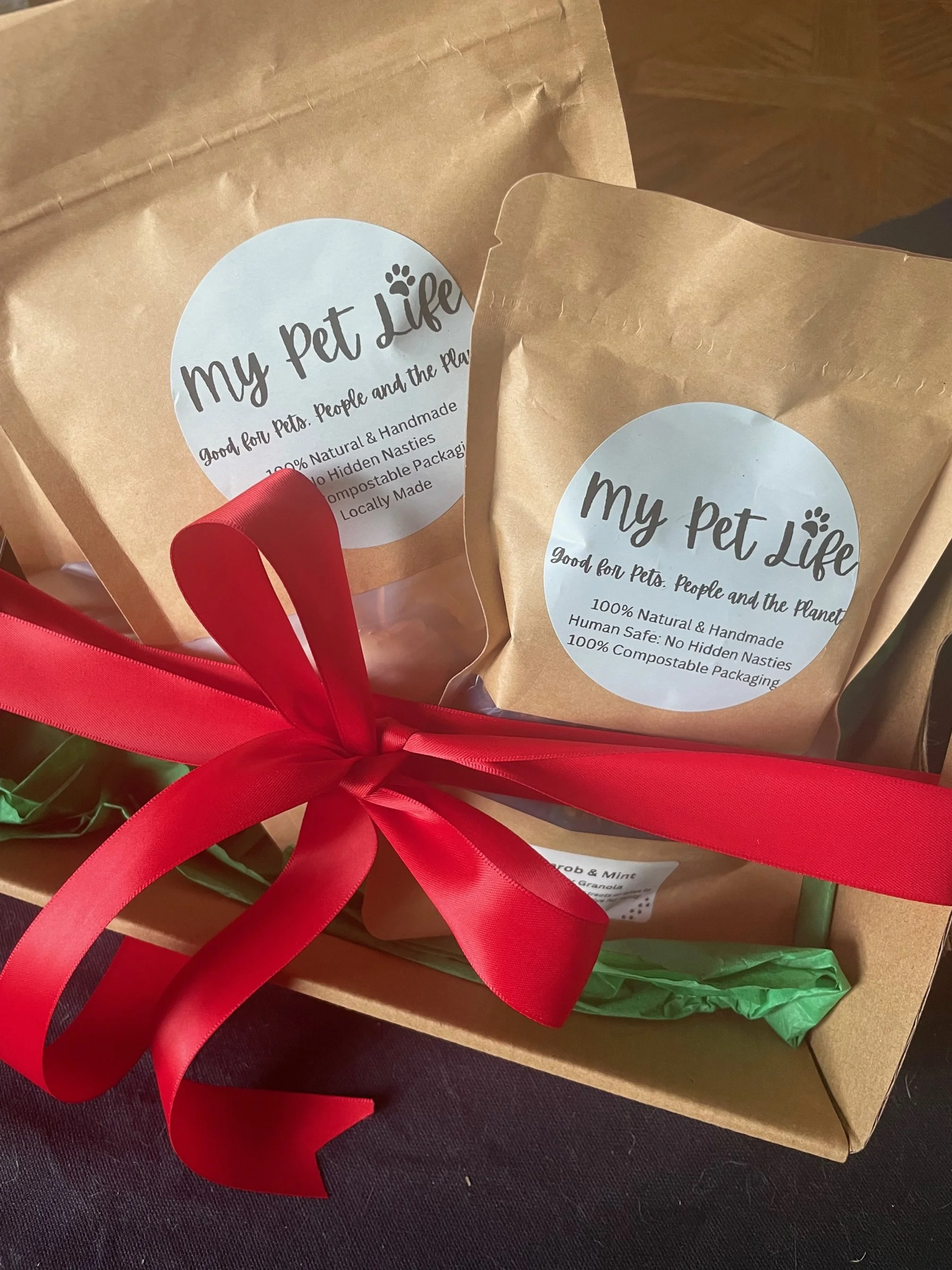 Medium Dog Treat Box – Wellbeing Feast