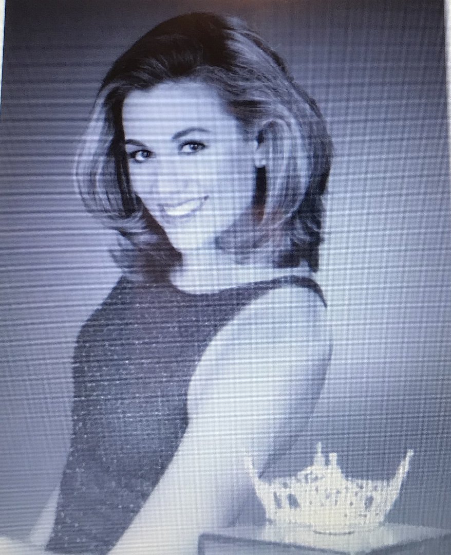 Amber Del Crognale (2002)