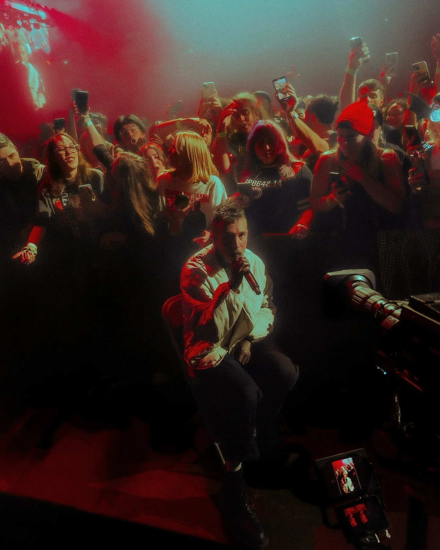 welcome back to trench, @twentyonepilots

okay. need to get sappy for this one. i am still collecting my thoughts. honestly i don&rsquo;t think i can find strong enough words to express how much this one means to me.

last month, in montreal, i had t