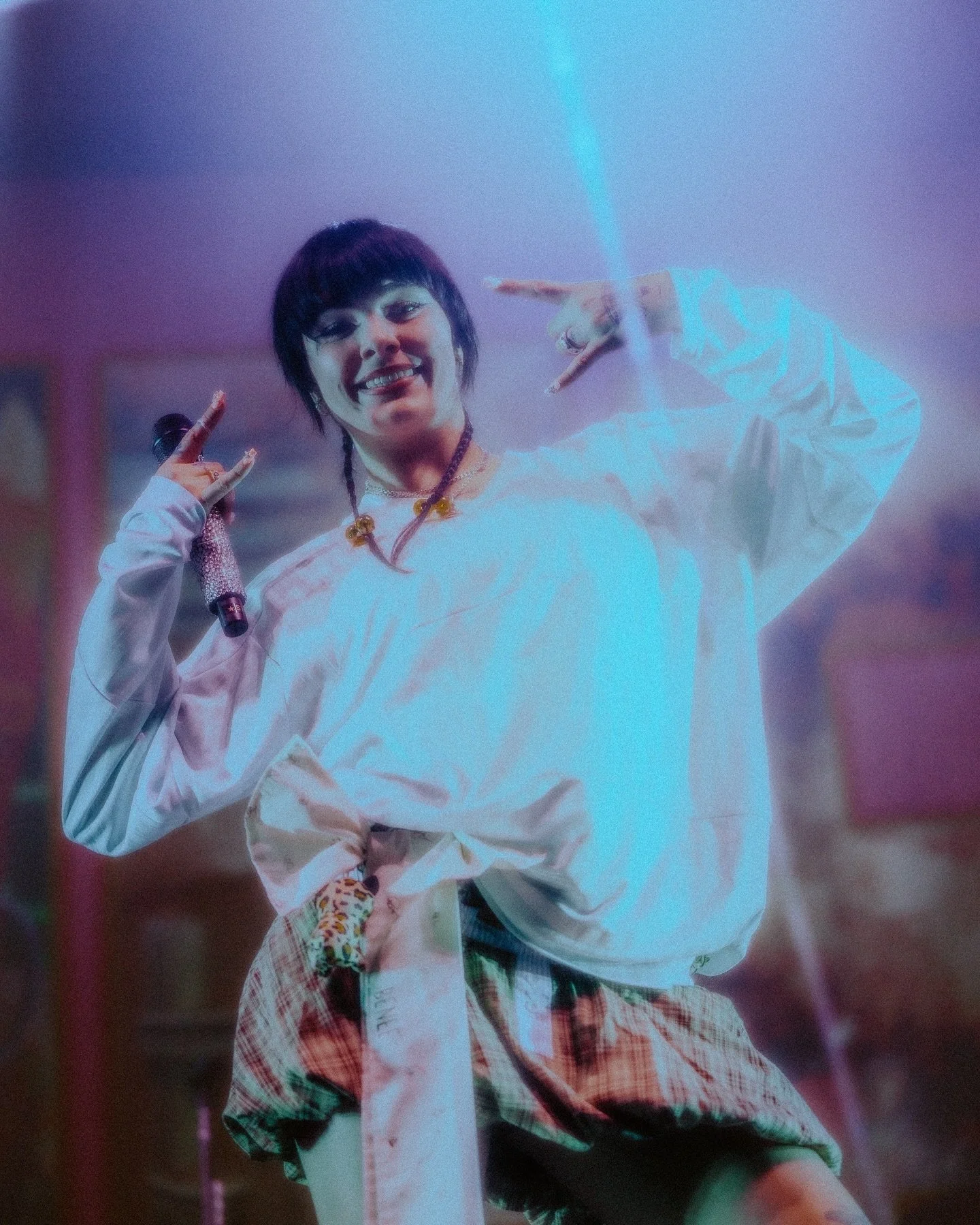 and now i pull up in my green honda, @beneemusic 

the incredible benee opening for wallows in montreal, for @pleasermag ⭐️