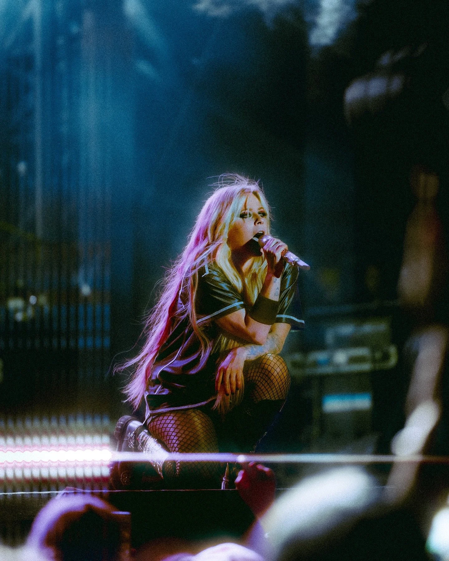 what the hell! @avrillavigne 

merci @montgolfieres 🎈🤘🏻