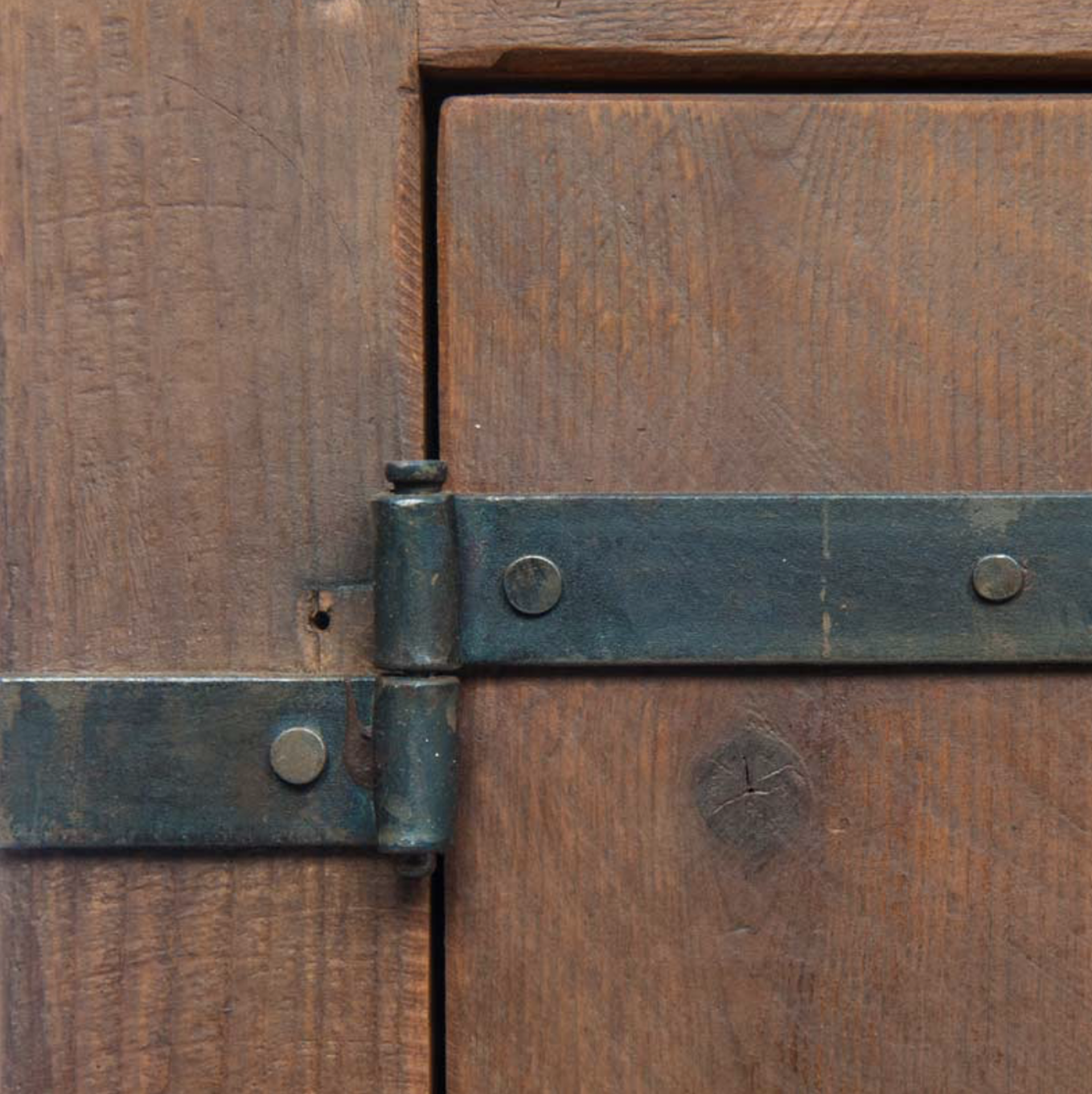 Detail_Hinge2.png