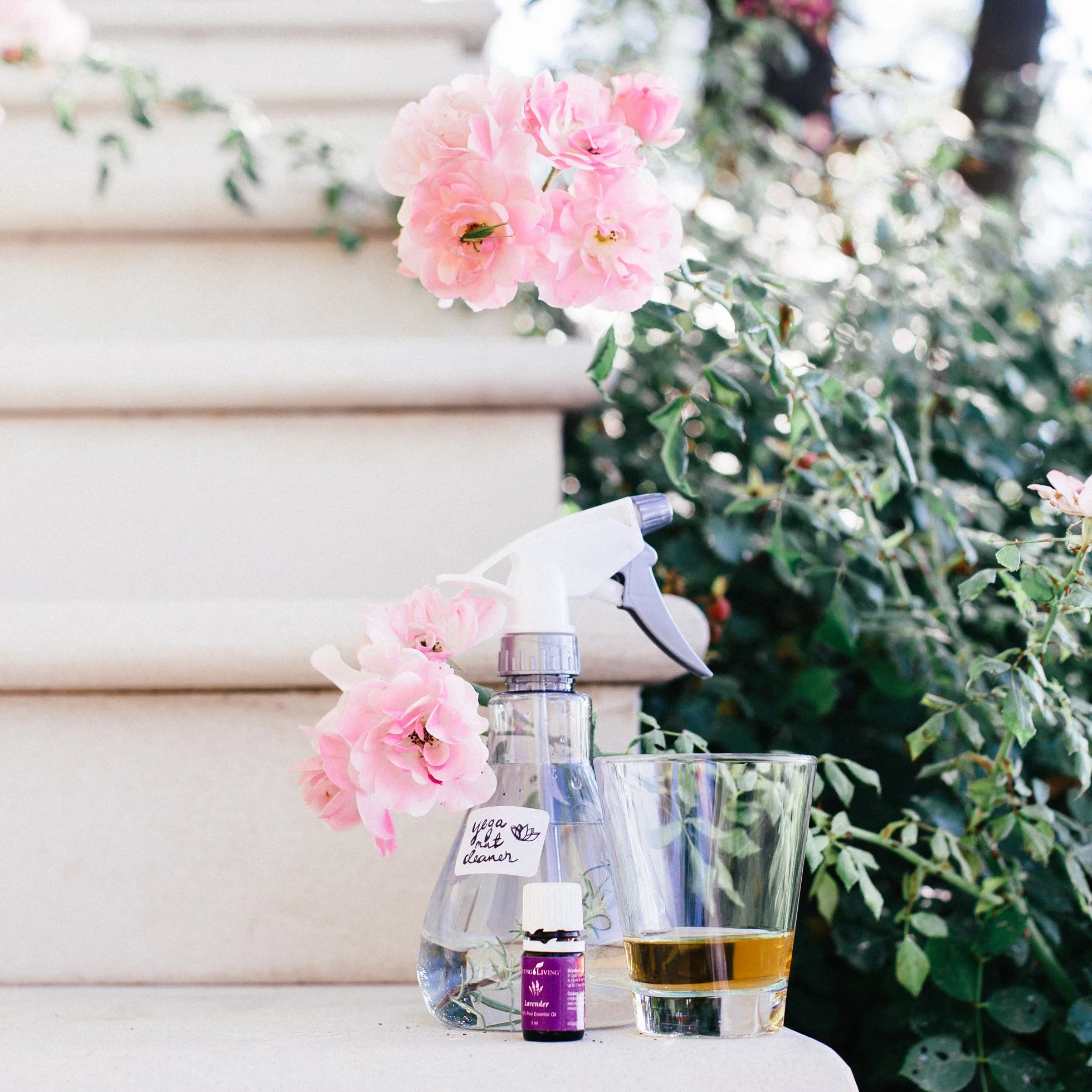 DIY: Luonnollinen joogamaton puhdistaja