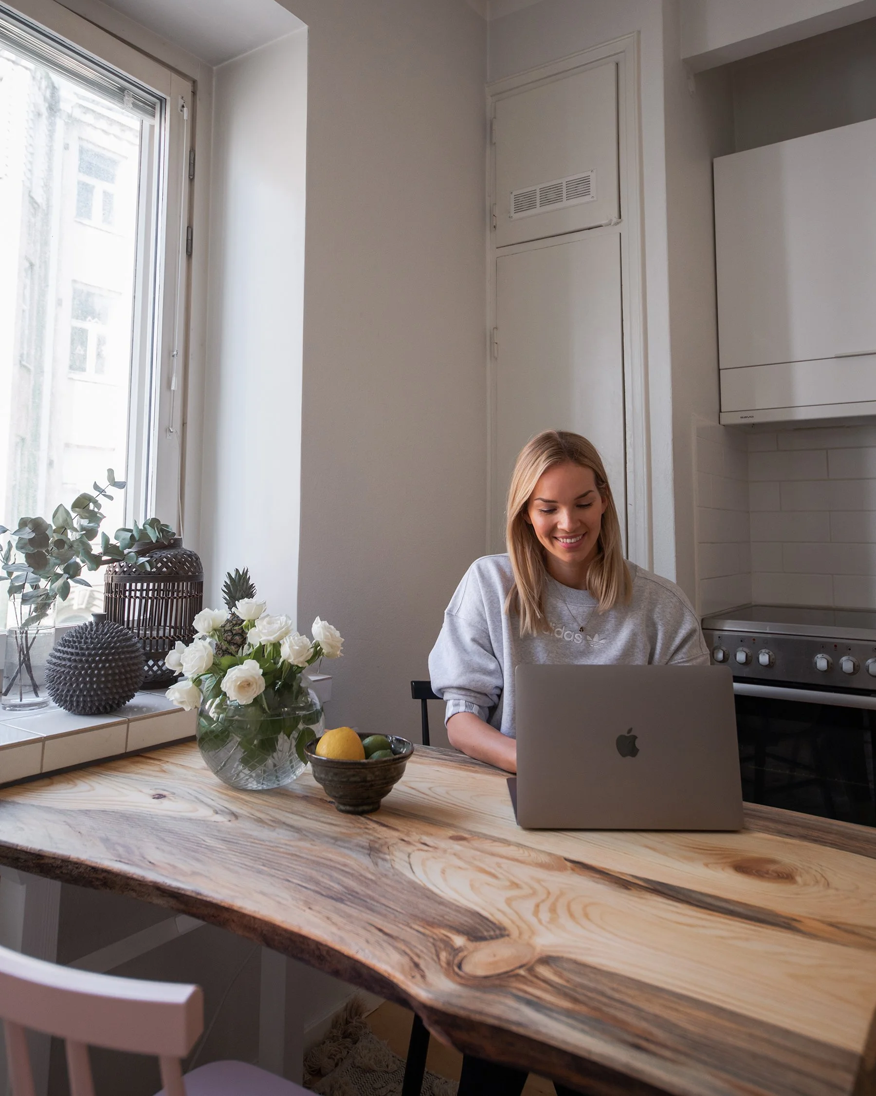 Iskän tekemä pöytä