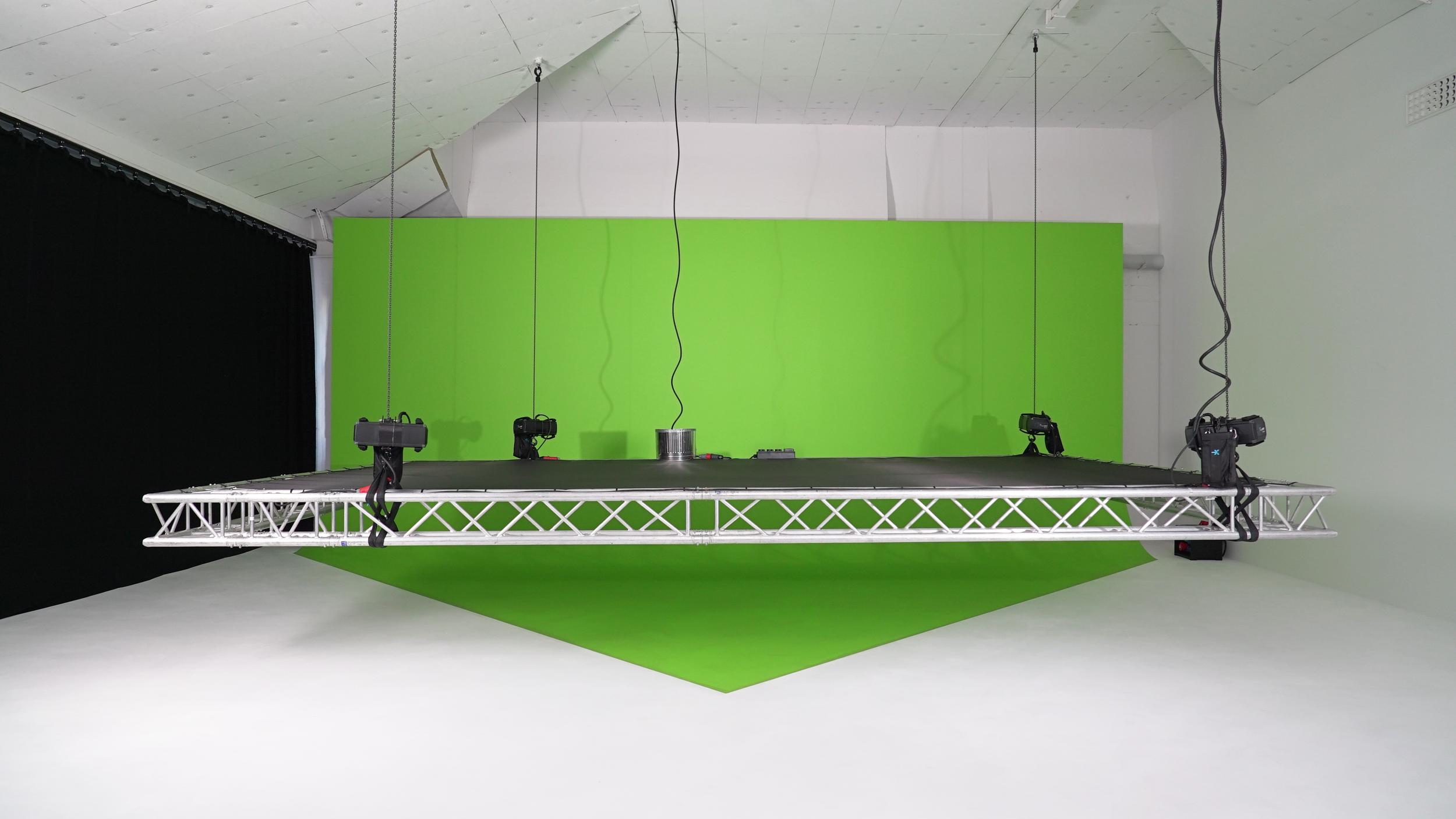 GREENSCREEN_TRUSS_NER_1.png