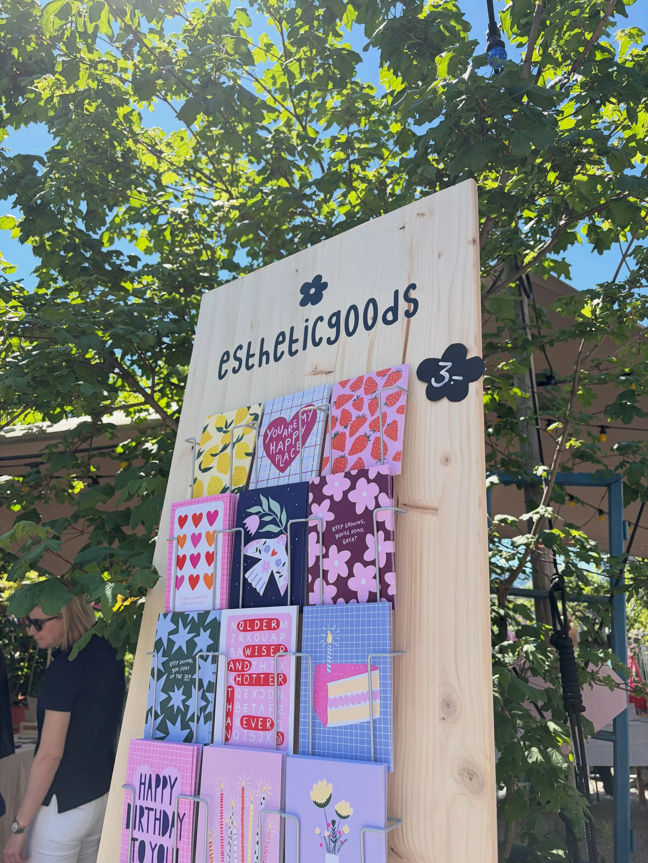 Ein kleiner Recap vom Designmarkt gestern bei Frau Gerold 🌞 Danke an alle, die vorbeigeschaut haben 🫶🏼

#estheticgoods #printdesign #fraugerold #designmarkt #illustration