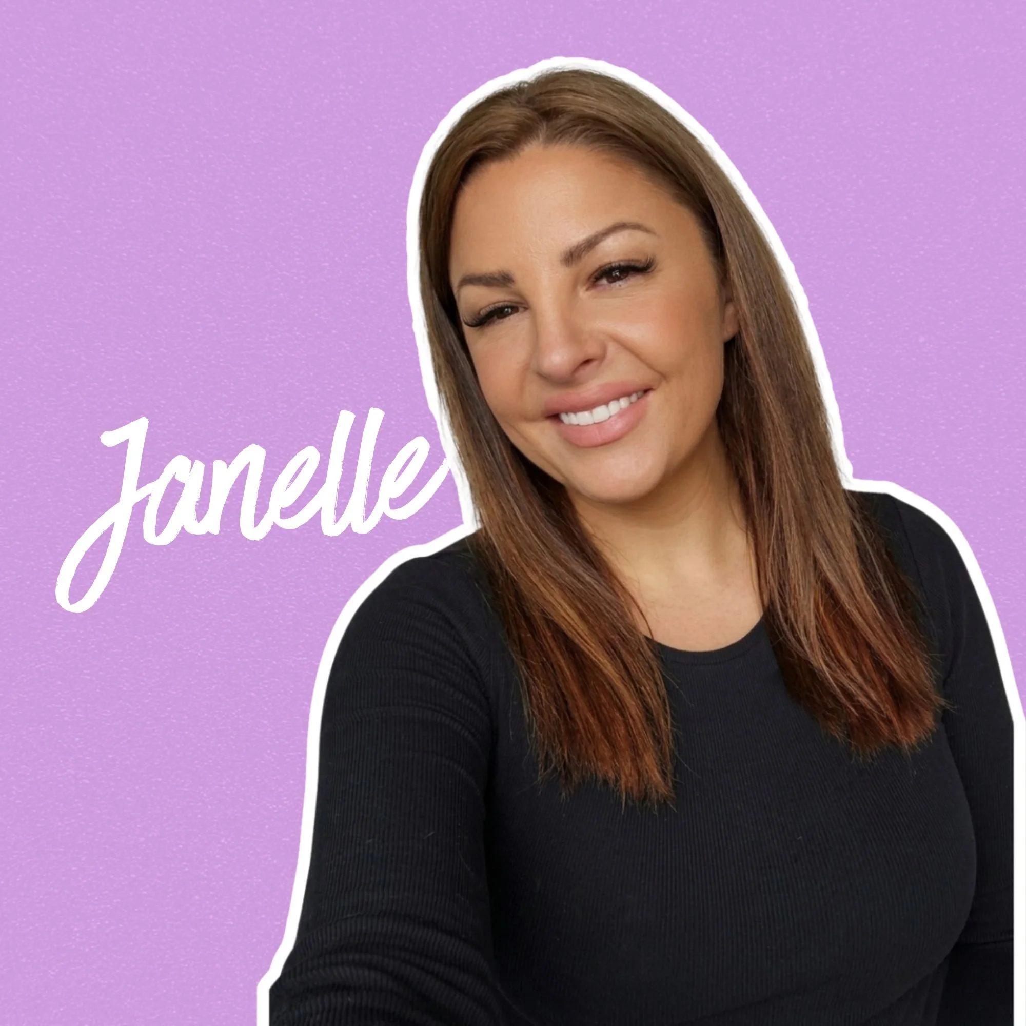 Janelle Ihlow - Squarespace website designer located on the Gold Coast.