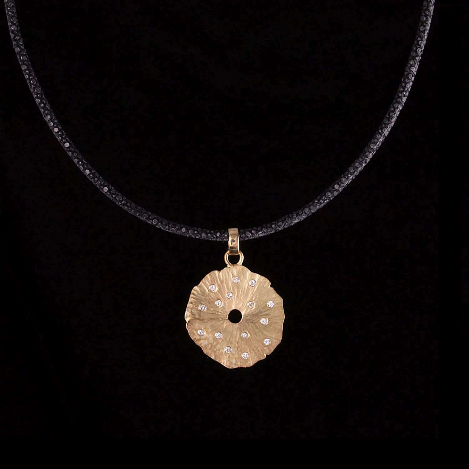 poppydiampendant.jpg