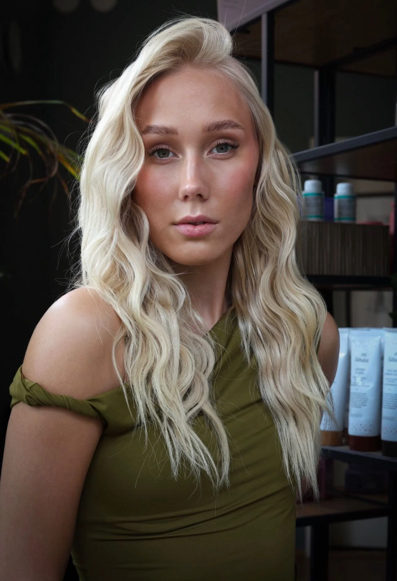 Vaaleat- ja keskiruskeat sävyt