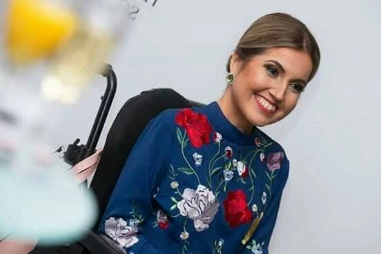 ACTOR Kim blue dress.jpg