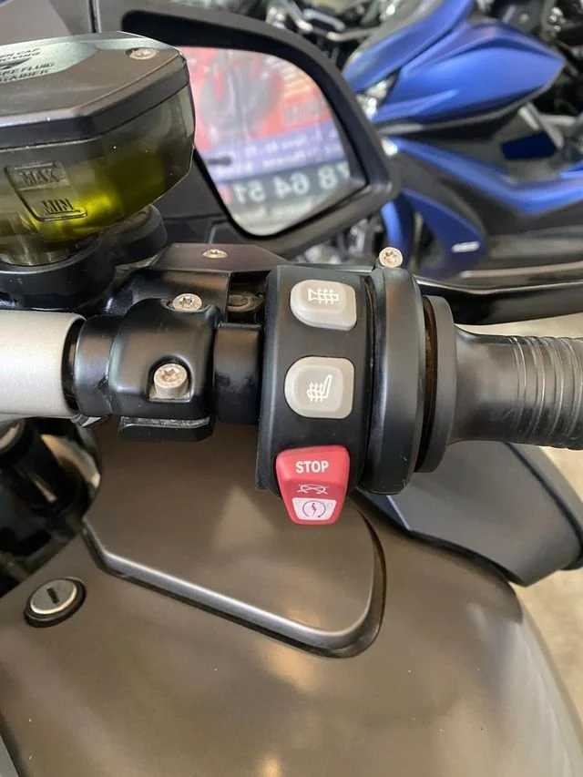 BMW R1200RT 08.jpg